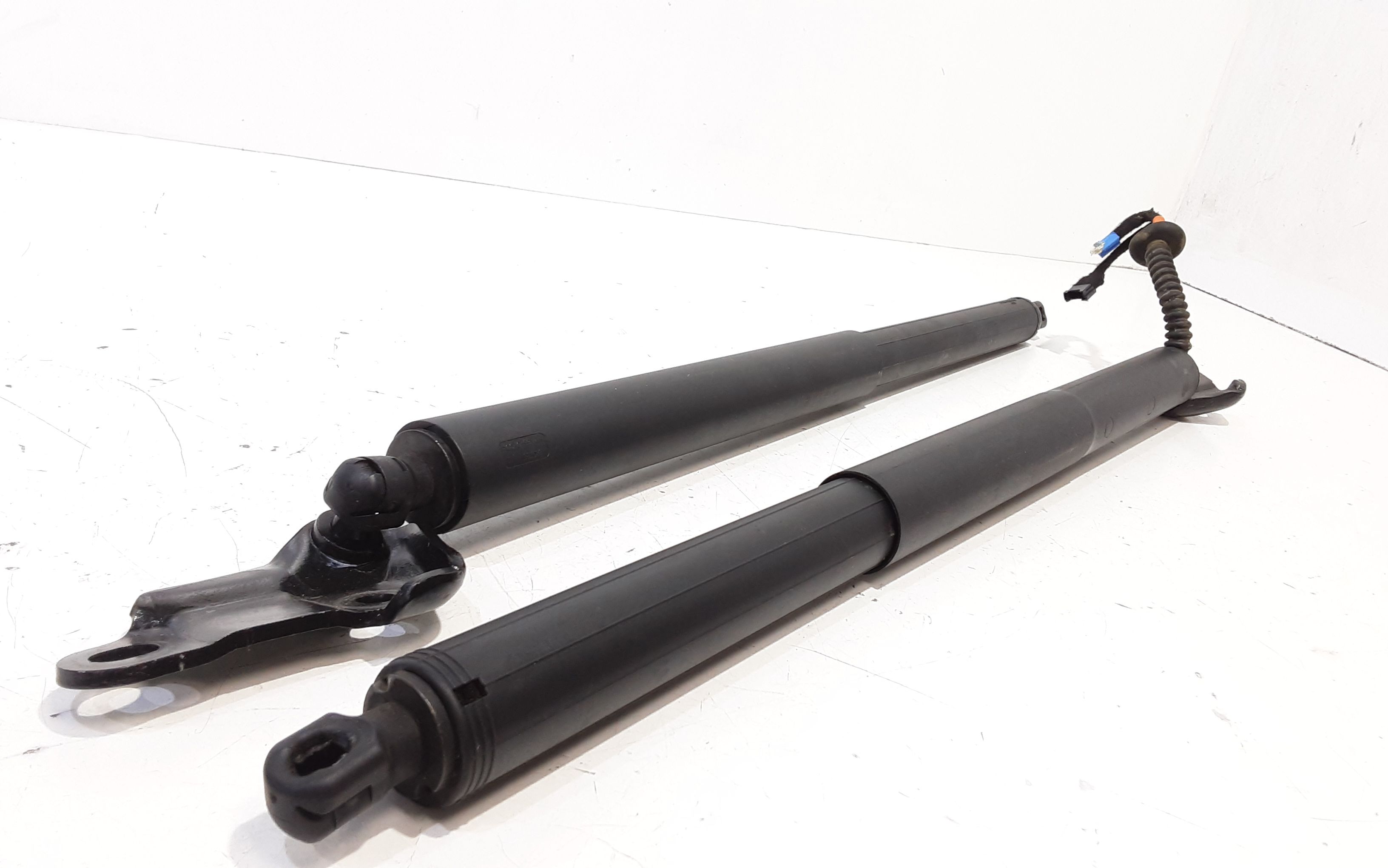 Pistoncini cofano Post. BMW X1 Serie (F48) (15>)