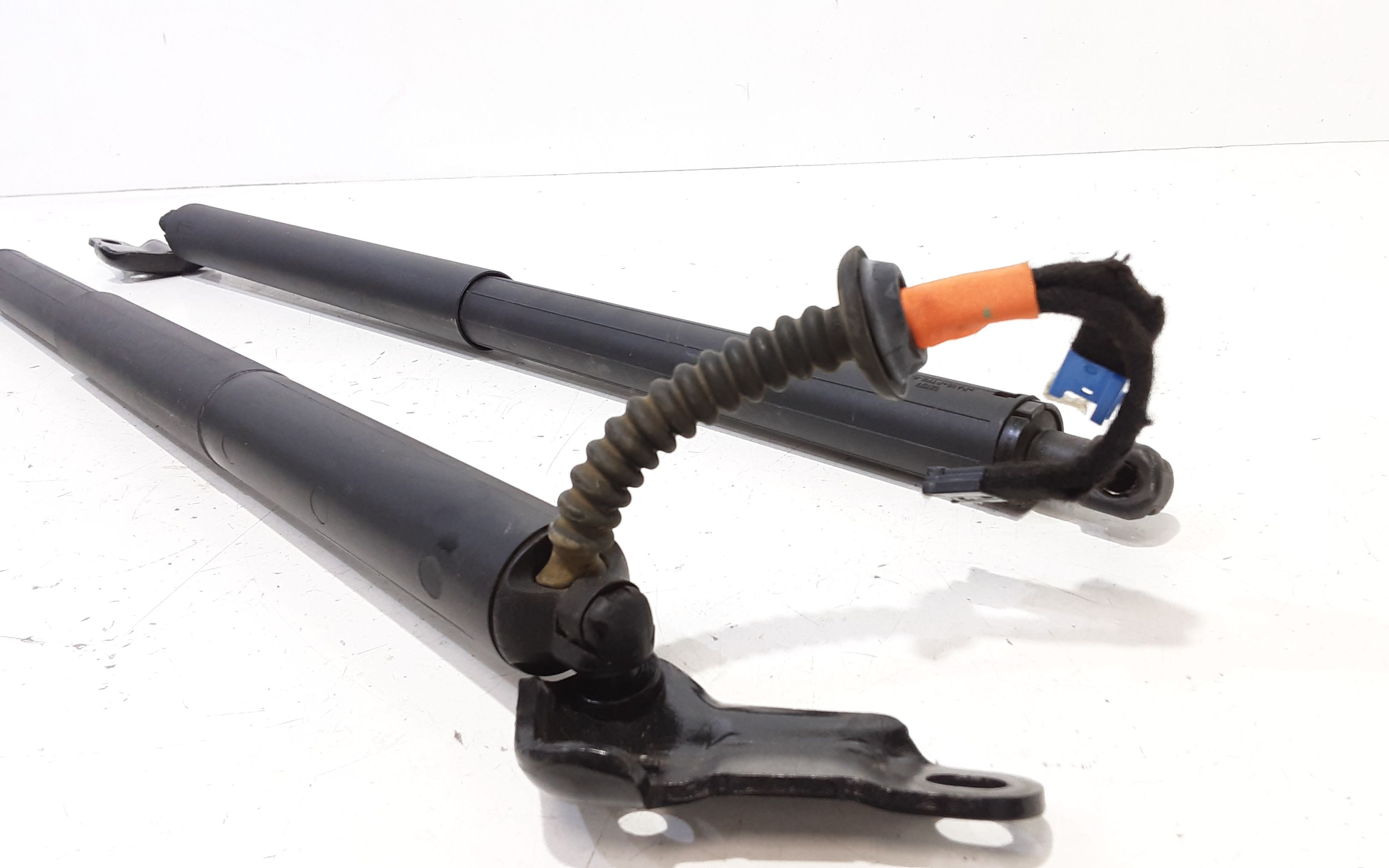 Pistoncini cofano Post. BMW X1 Serie (F48) (15>)