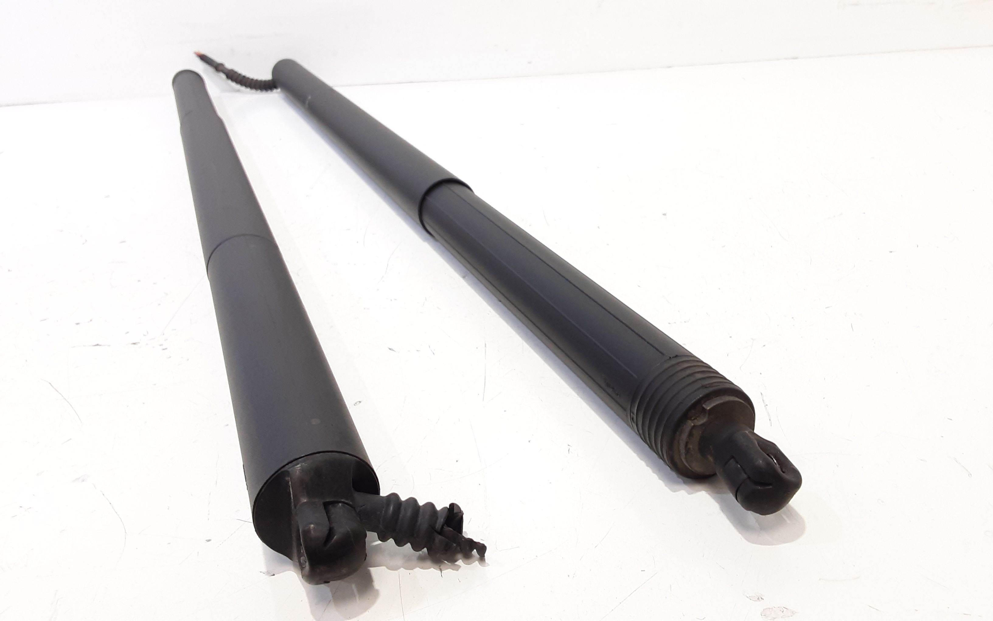 Pistoncini cofano Post. VOLKSWAGEN Multivan Serie (15>)