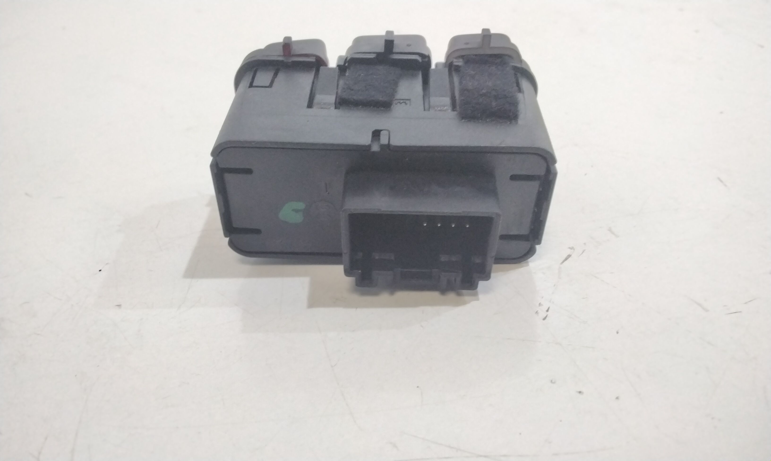 Pulsante luci di emergenza VOLKSWAGEN Up 1 Serie