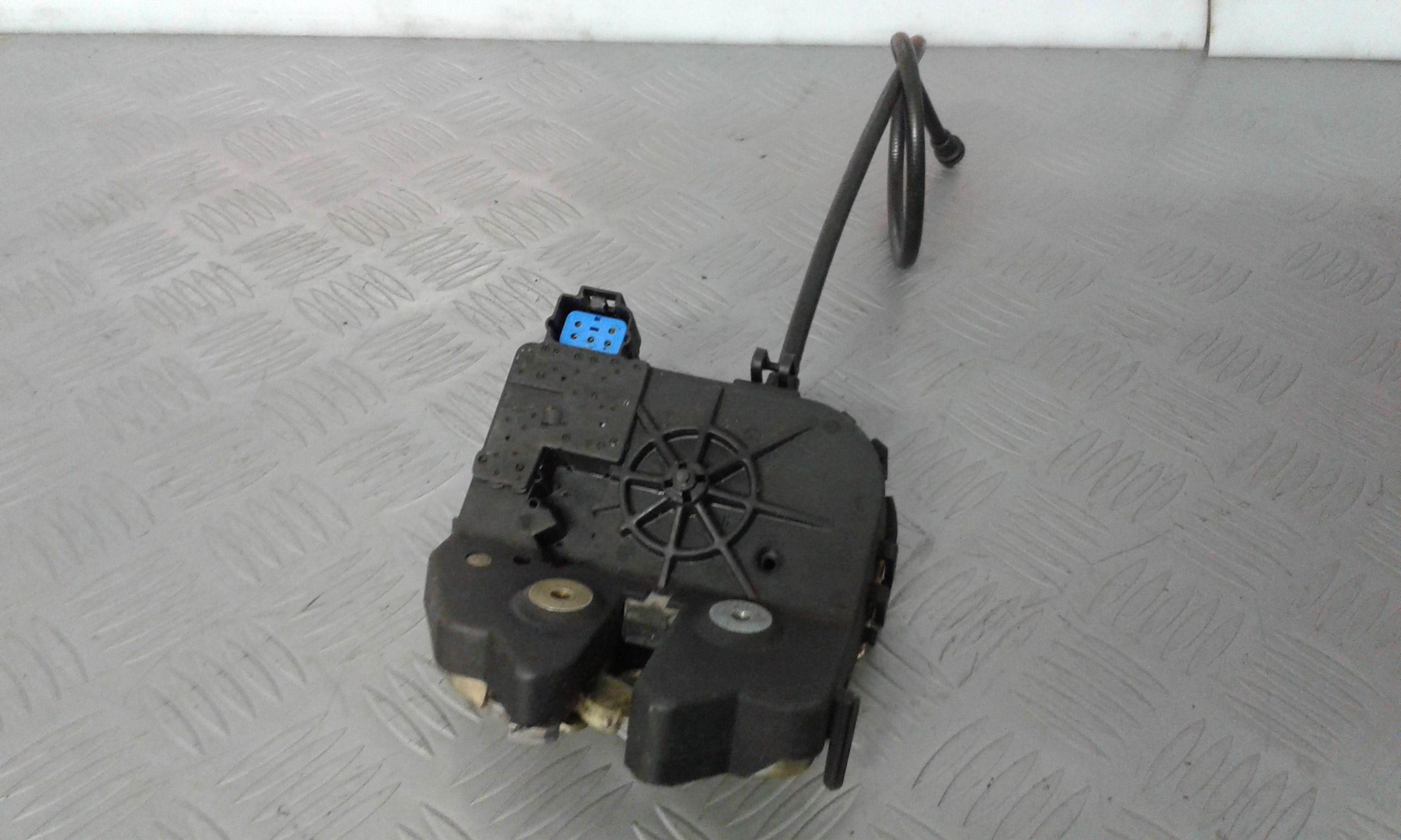 Serratura Cofano Posteriore FORD Focus Berlina 3 Serie