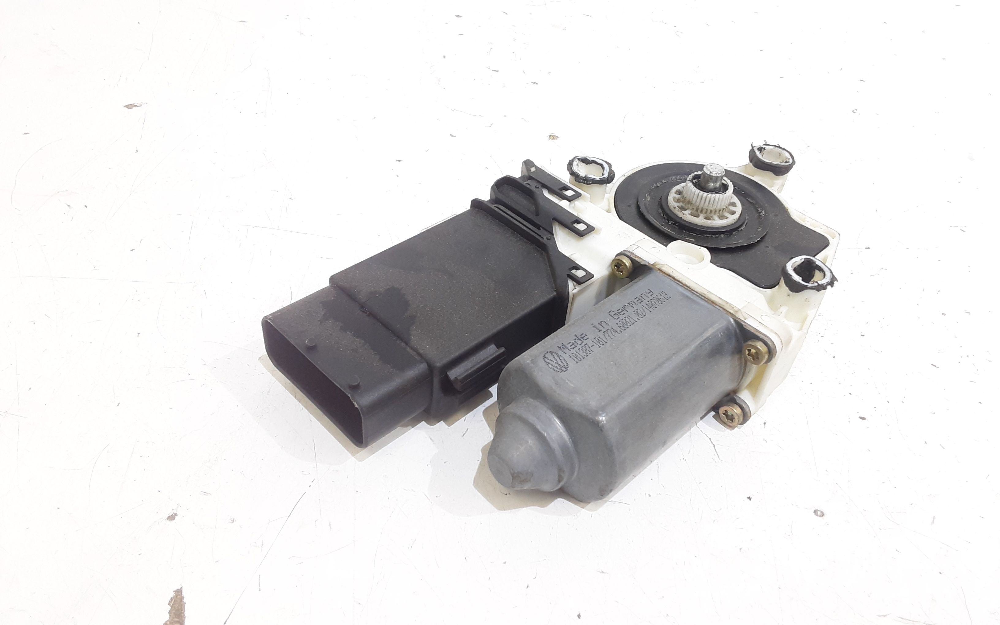 Motorino Alzavetro anteriore Sinistro VOLKSWAGEN Golf 4 Berlina (97>03)