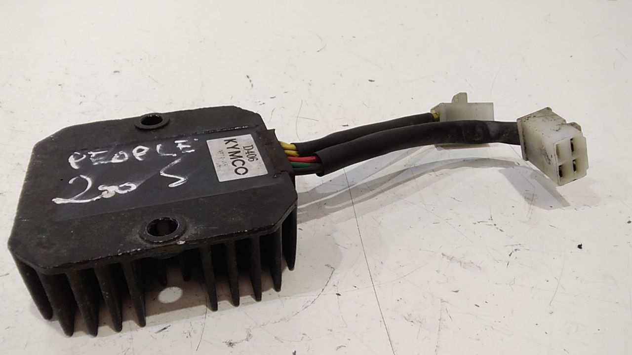 Regolatore tensione Kymco People s 200