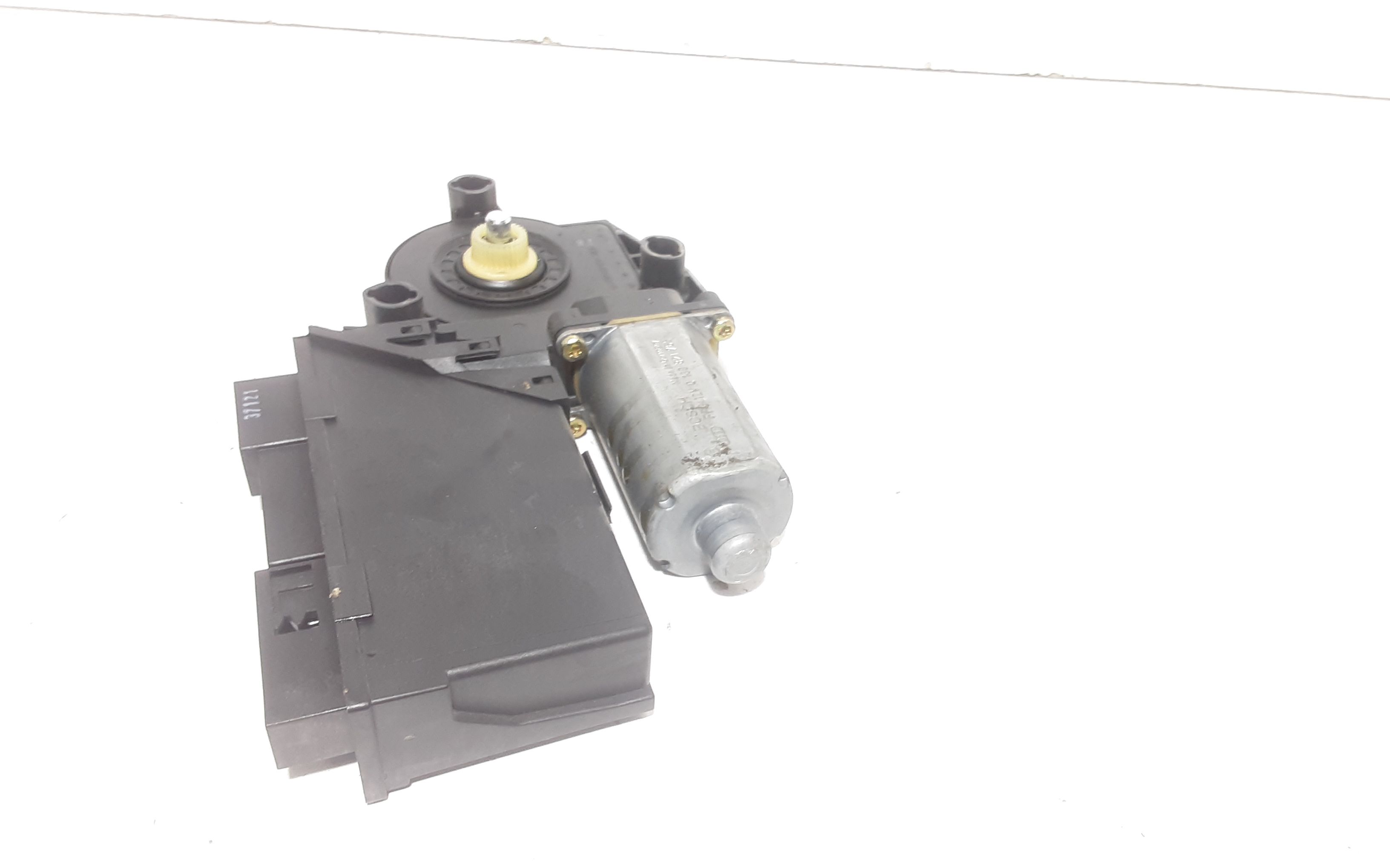 Motorino Alzavetro anteriore destra AUDI A2 Serie (8Z0) (00>05)