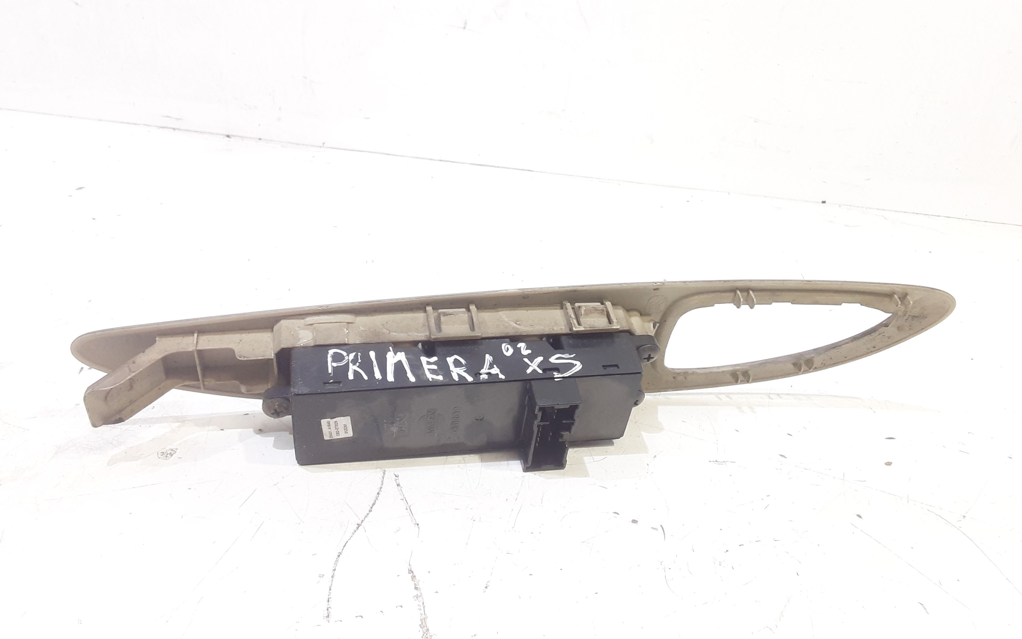 Pulsantiera anteriore sinistra Guida NISSAN Primera S. Wagon 2 Serie