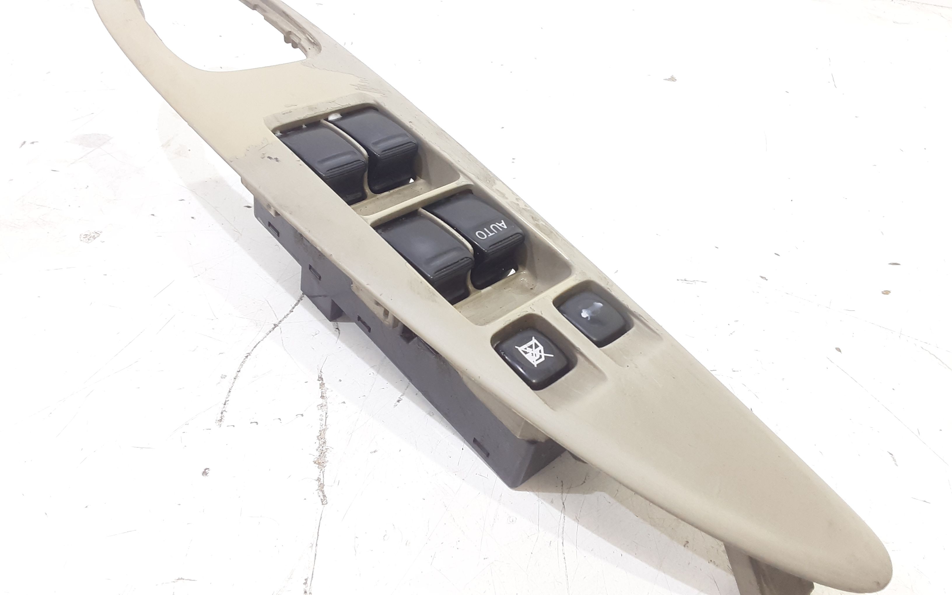 Pulsantiera anteriore sinistra Guida NISSAN Primera S. Wagon 2 Serie