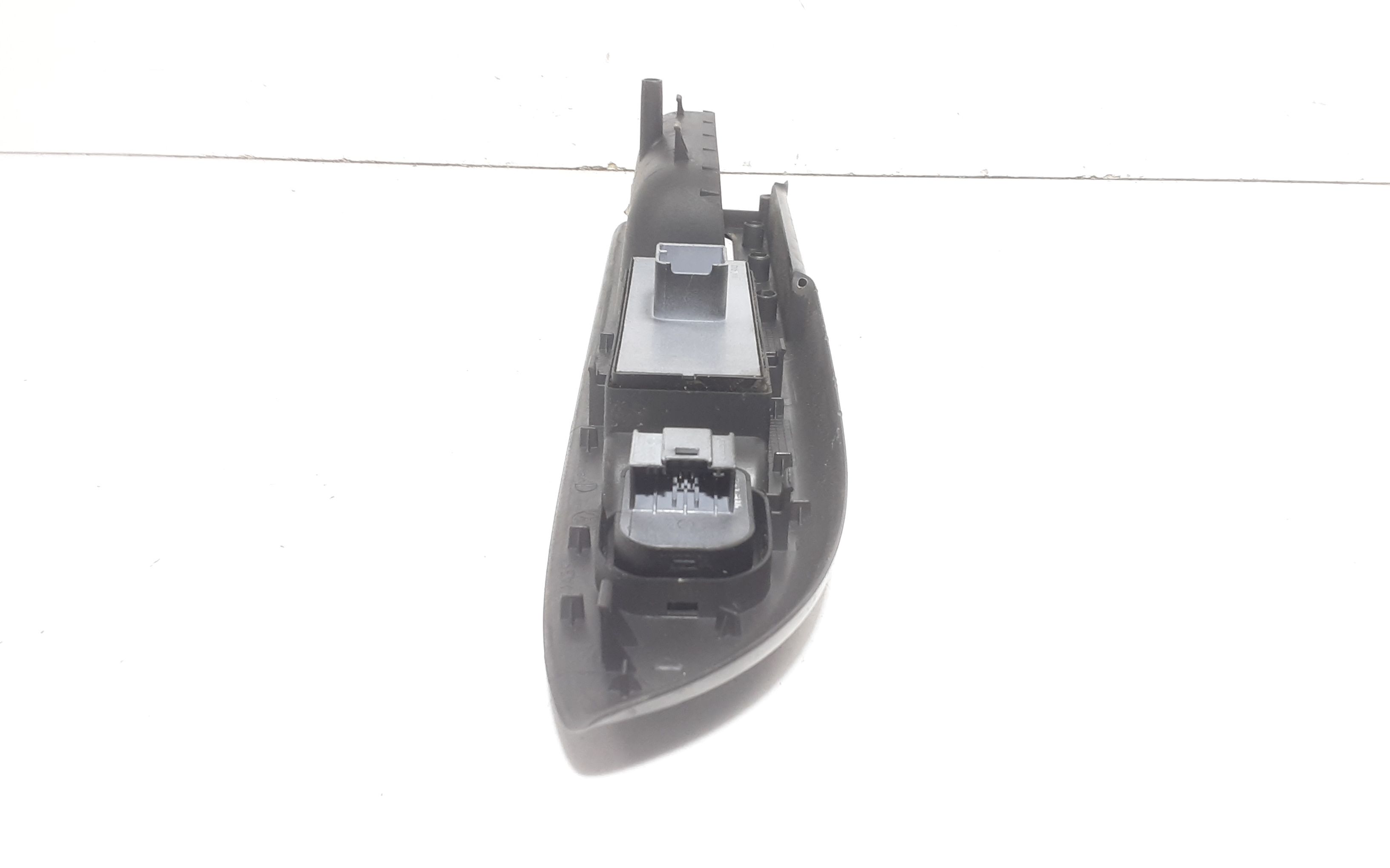 Pulsantiera anteriore sinistra Guida VOLKSWAGEN Golf 5 Plus (04>13)