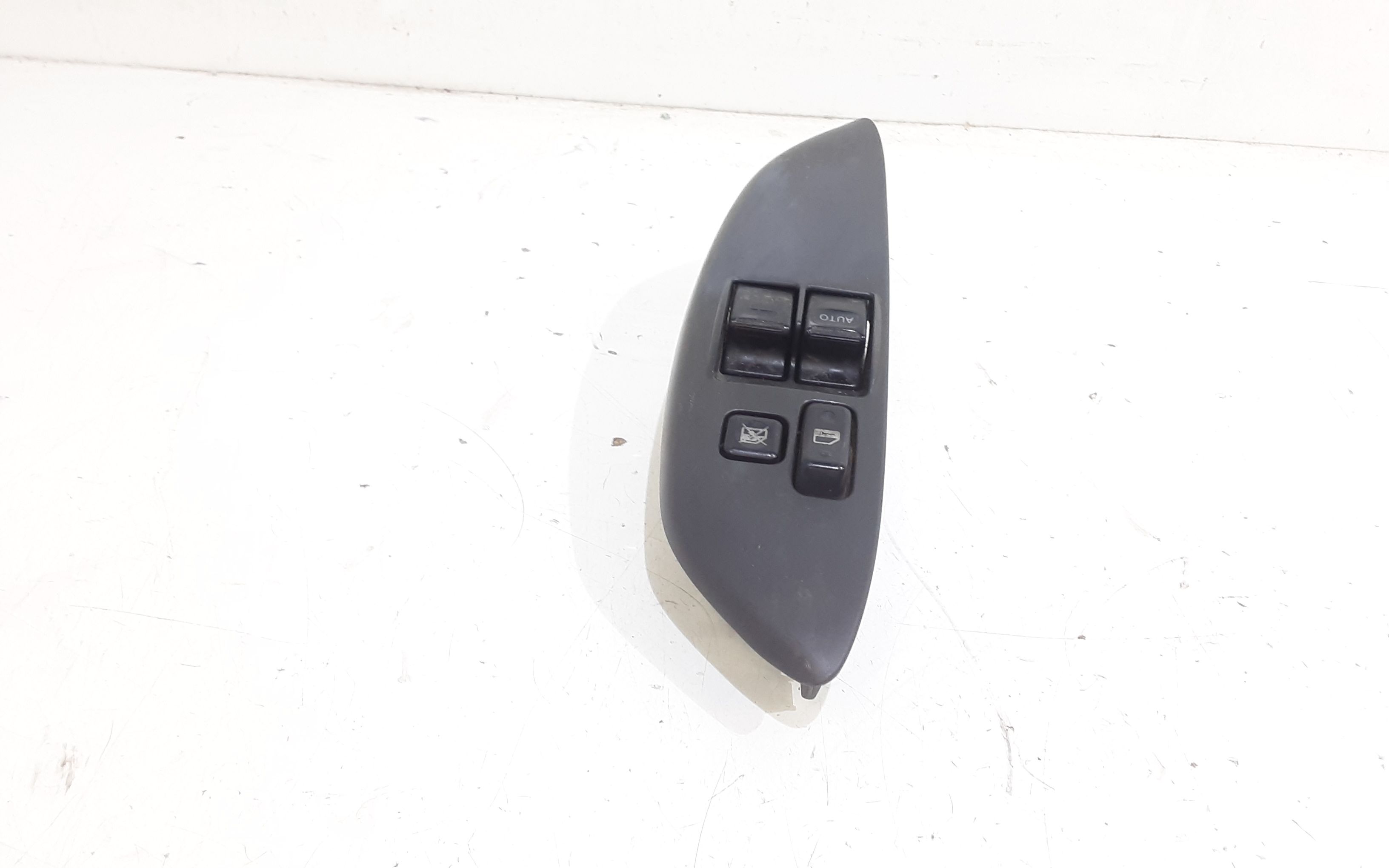 Pulsantiera anteriore sinistra Guida TOYOTA Yaris Serie (03>05)