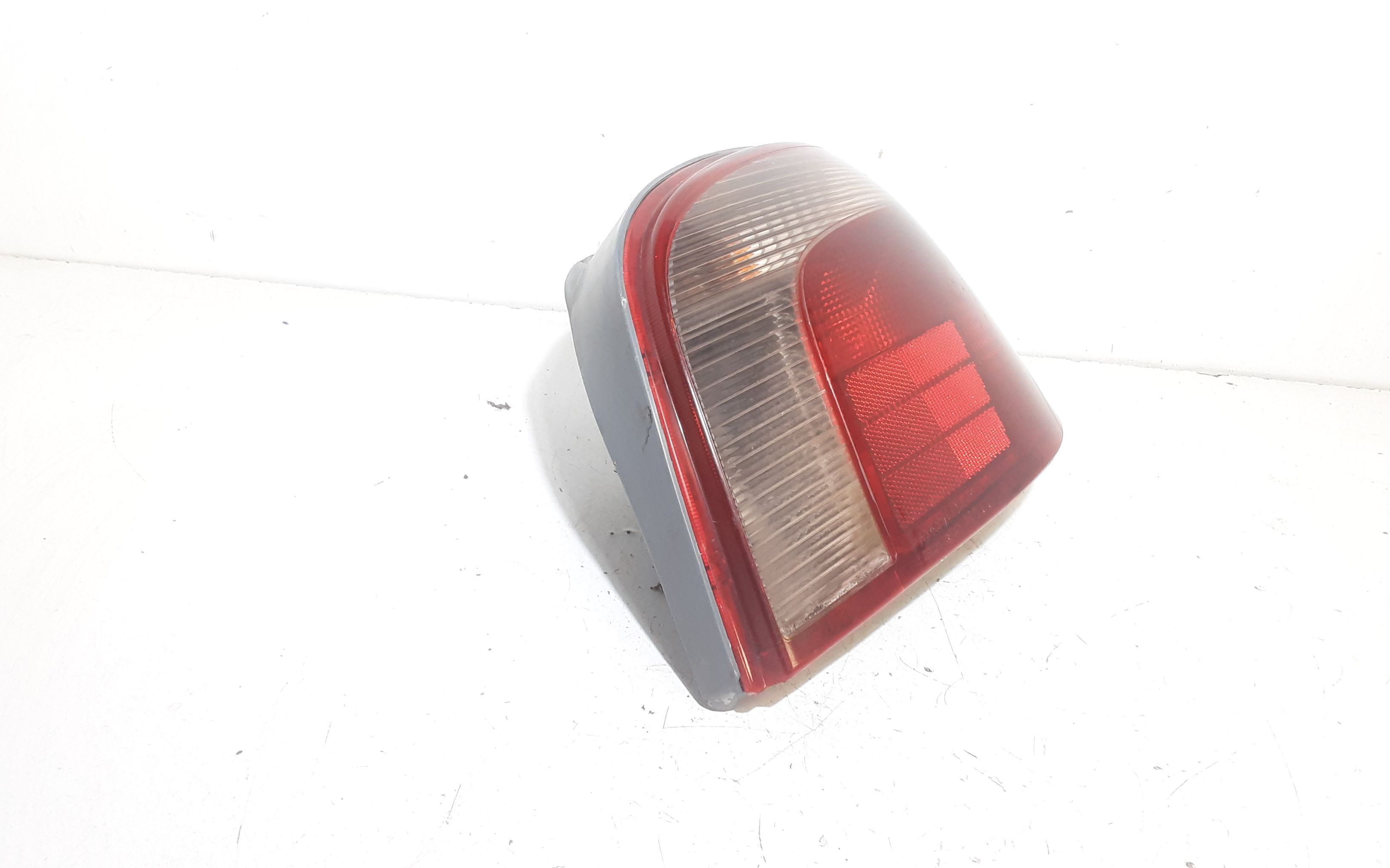 Stop fanale posteriore Destro Passeggero TOYOTA Yaris Serie (99>03)