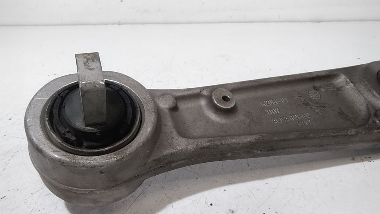 Braccio Oscillante anteriore Sinistro ALFA ROMEO Giulia Serie (952_) (16>)