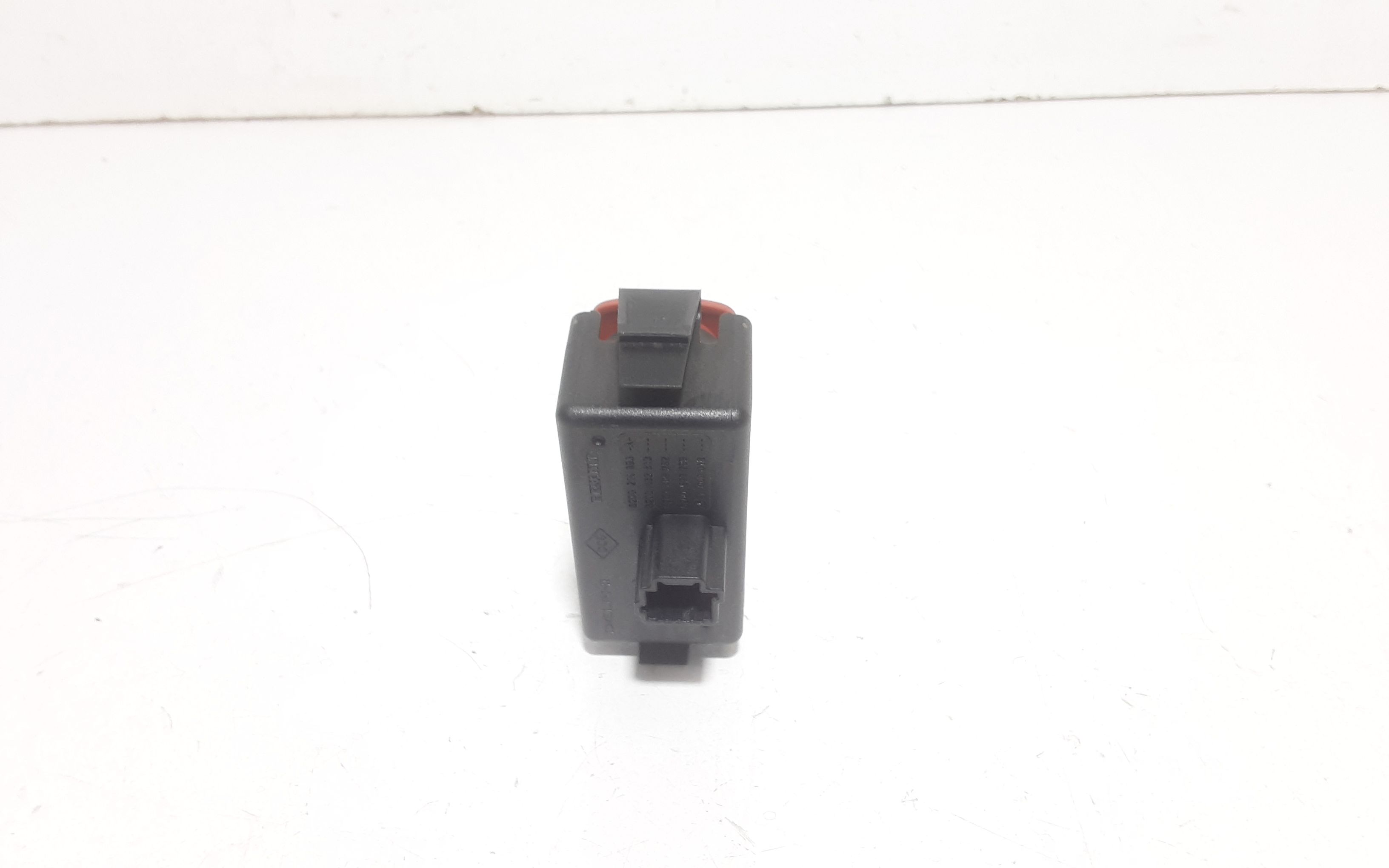 Pulsante luci di emergenza RENAULT Megane Coup  (10>)