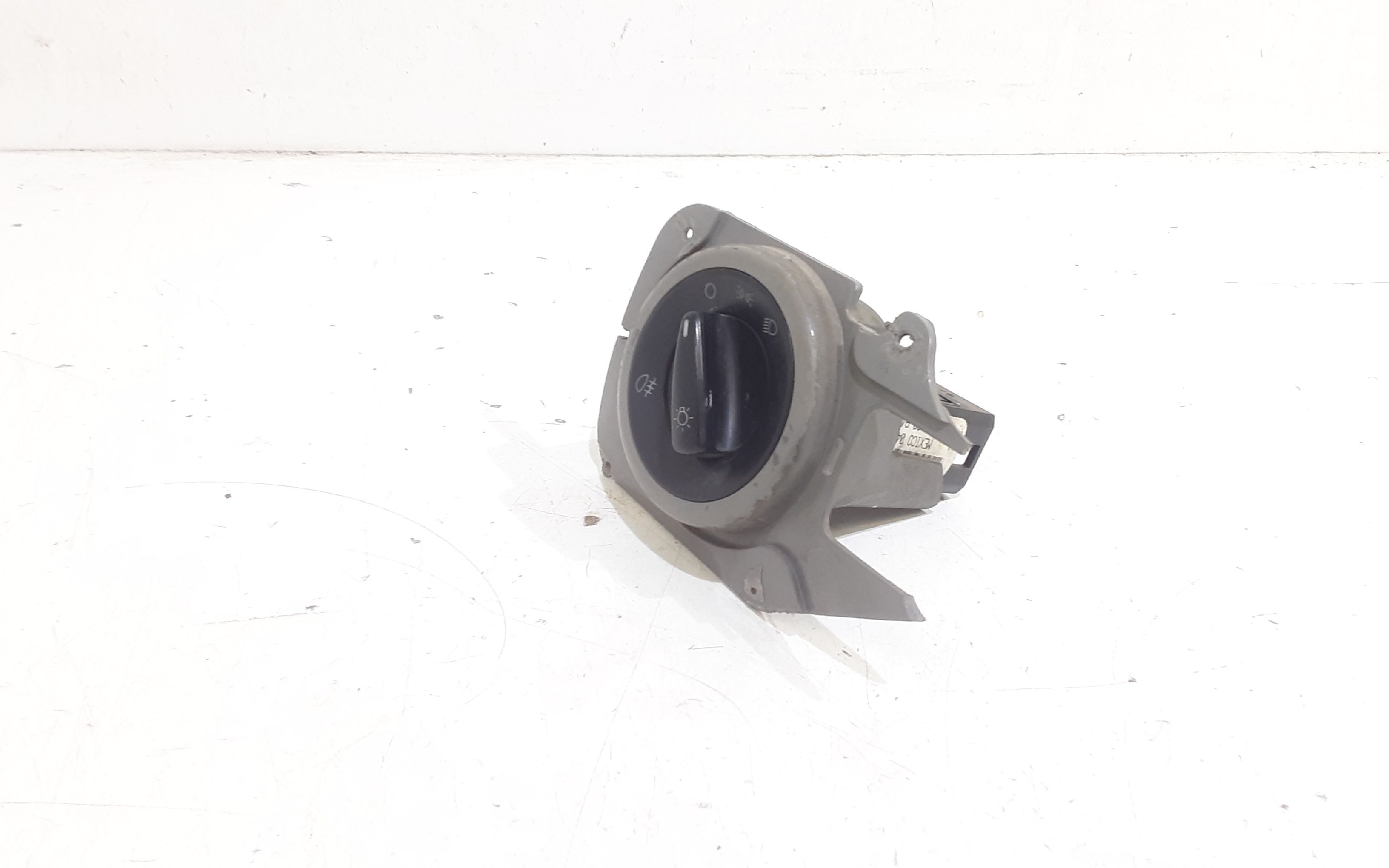 Interruttore comando luci VOLKSWAGEN New Beetle 1 Serie