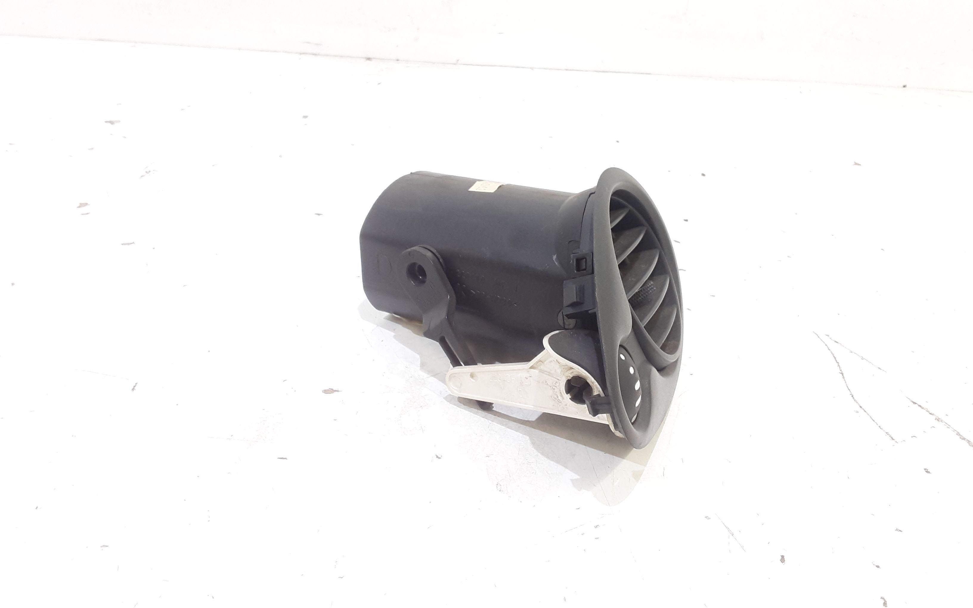 Bocchetta aria cruscotto lato passeggero RENAULT Clio Serie (04>08)