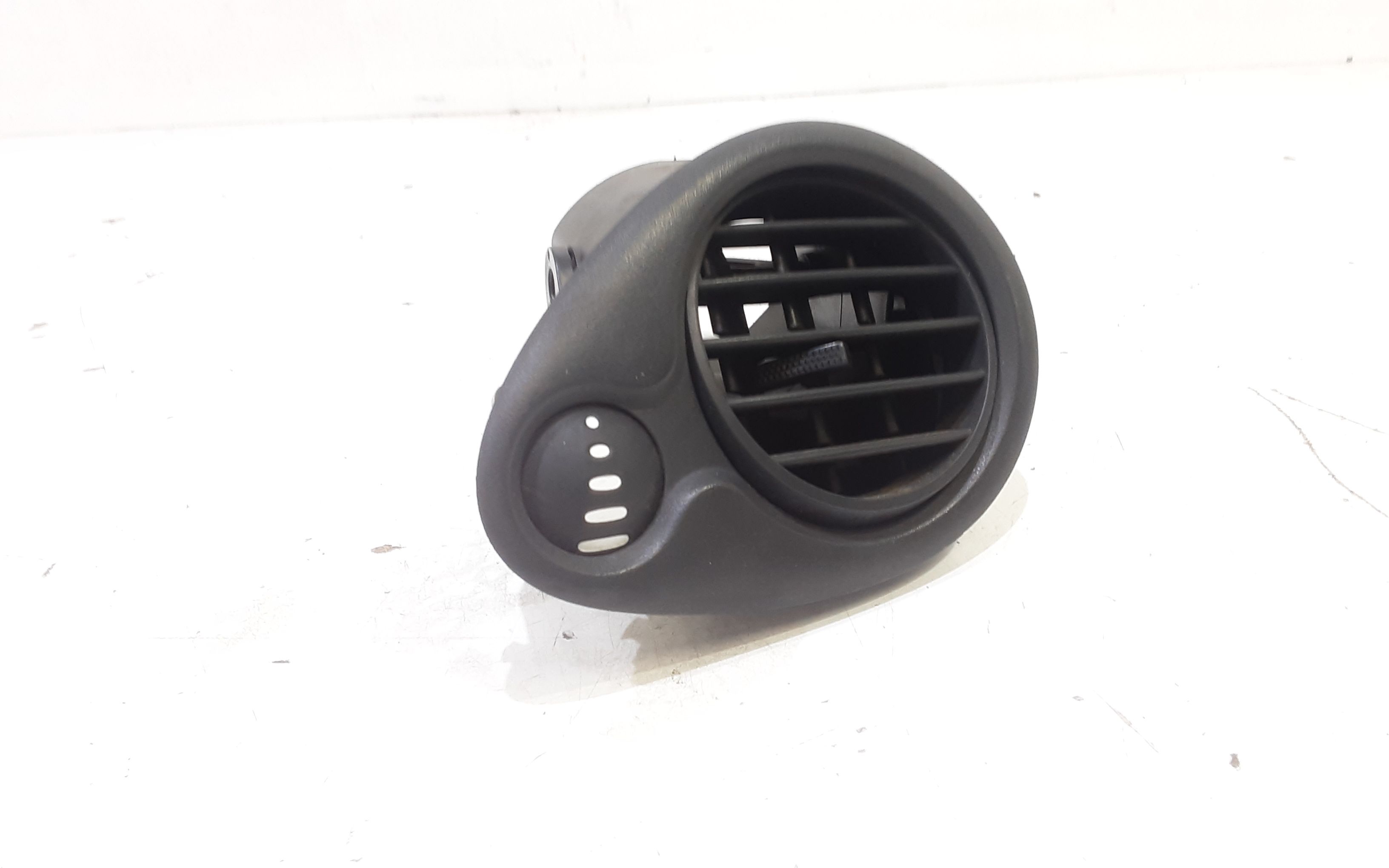 Bocchetta aria cruscotto lato passeggero RENAULT Clio Serie (04>08)