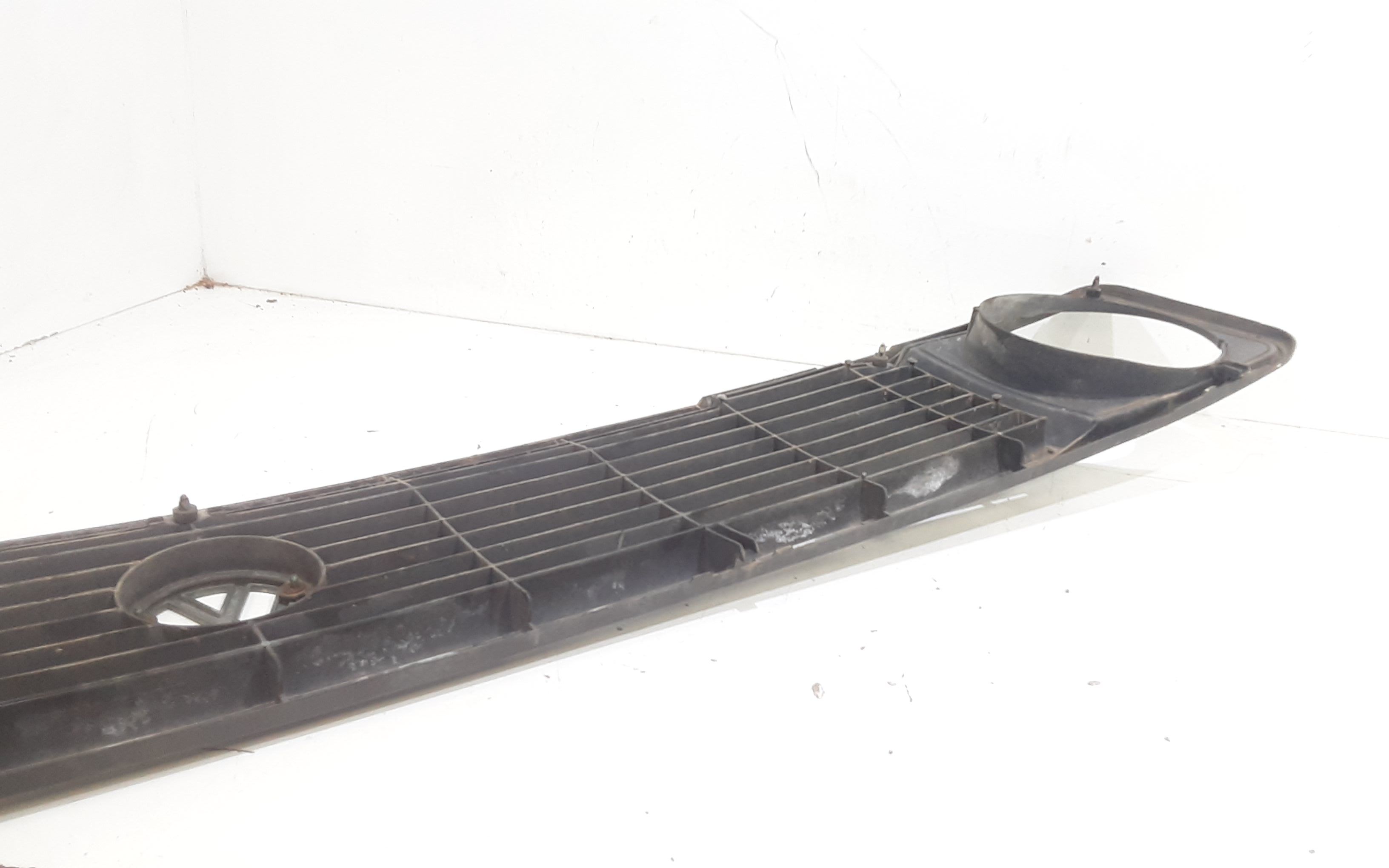 Mascherina anteriore VOLKSWAGEN Transporter Serie T2 (79>92)