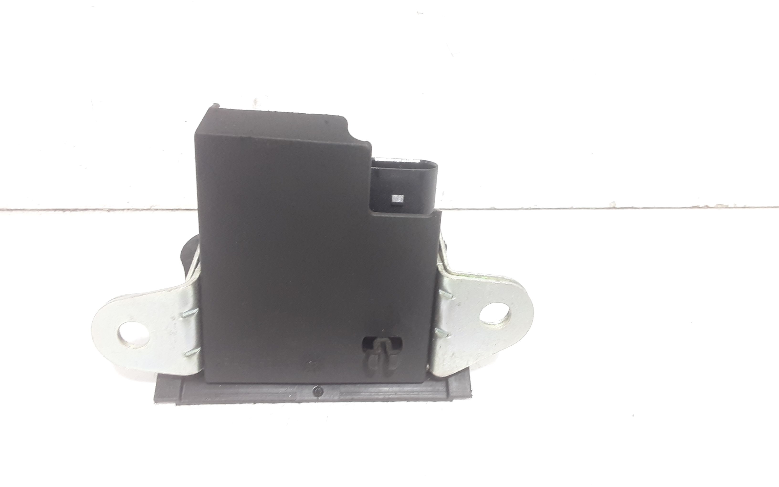 Serratura Cofano Posteriore VOLKSWAGEN Golf Serie VIII (19>)