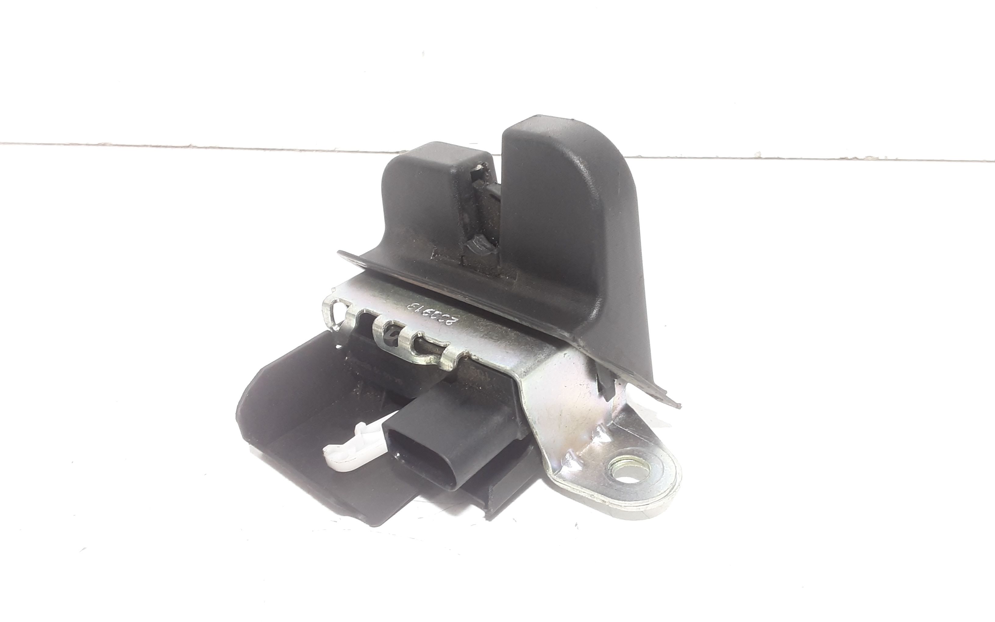 Serratura Cofano Posteriore VOLKSWAGEN Golf Serie VIII (19>)