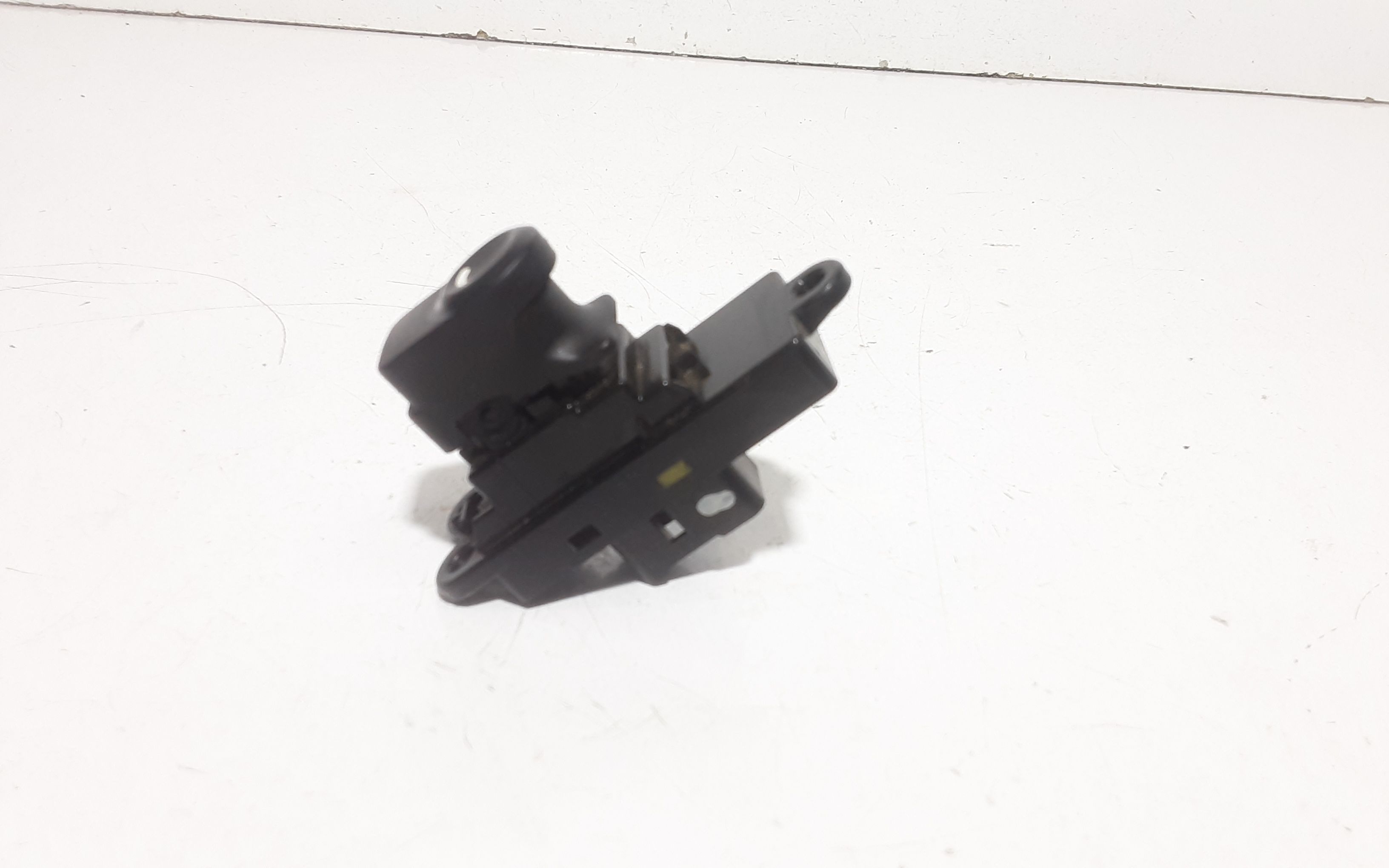 Pulsantiera Posteriore Destra HYUNDAI i30 Serie (07>11)