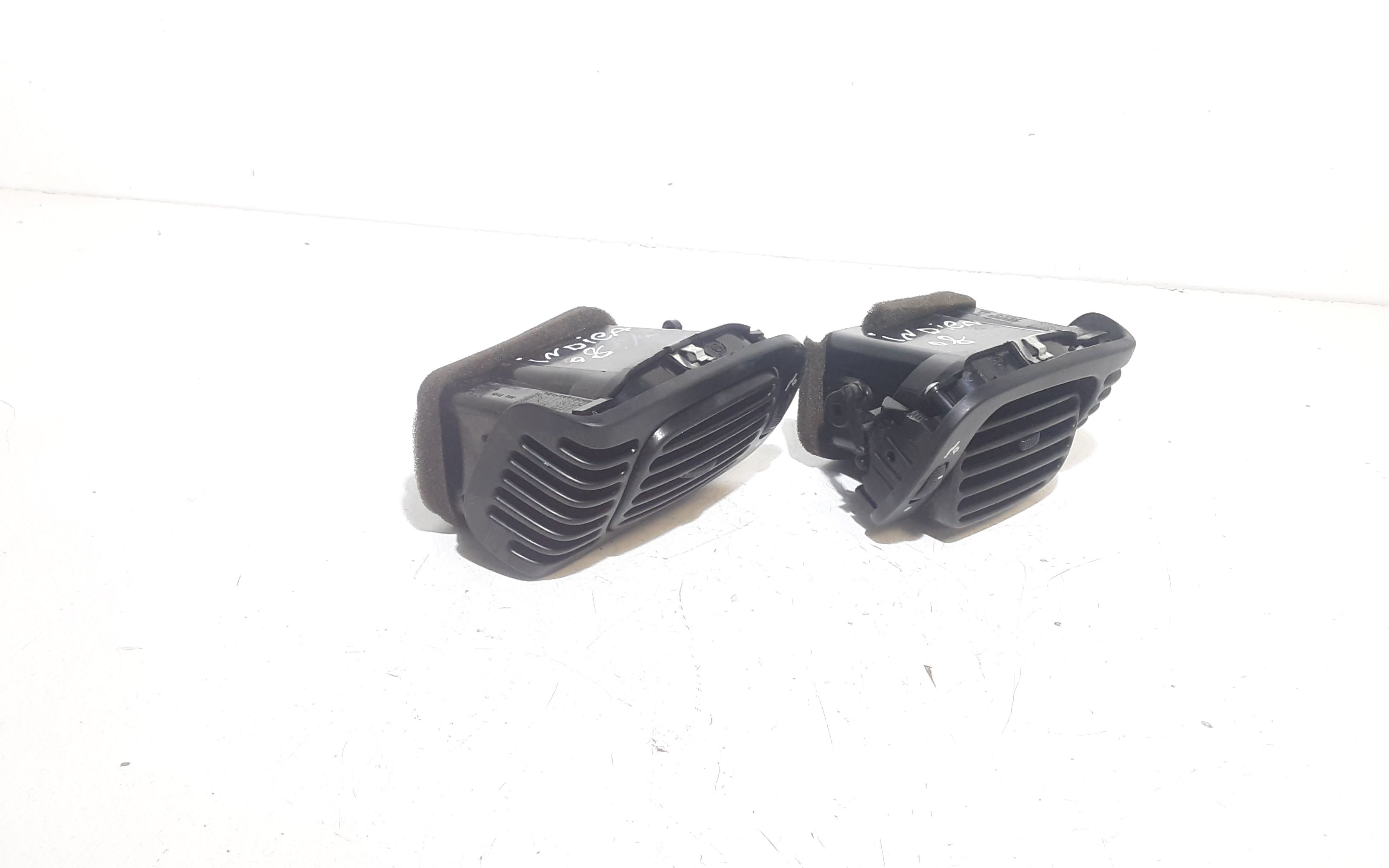 Bocchette aria cruscotto DX e SX TATA Indica 1  Serie