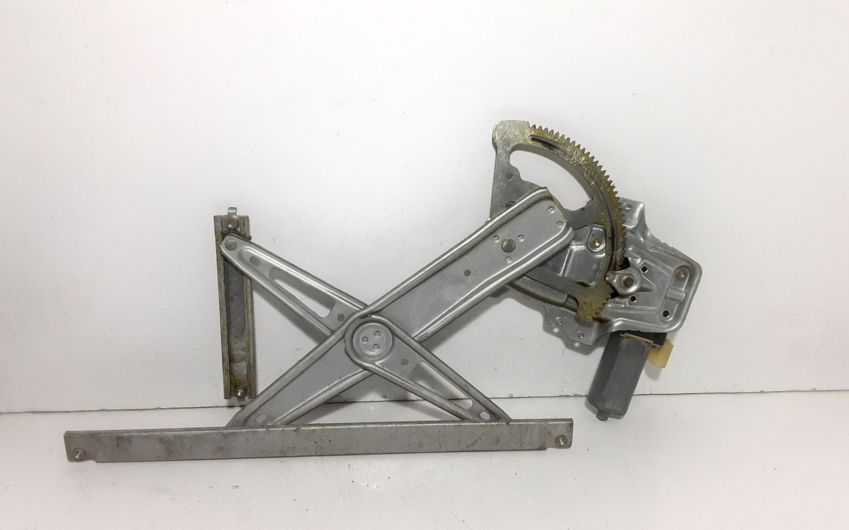 Cremagliera anteriore sinistra Guida TOYOTA Yaris Serie (05>08)