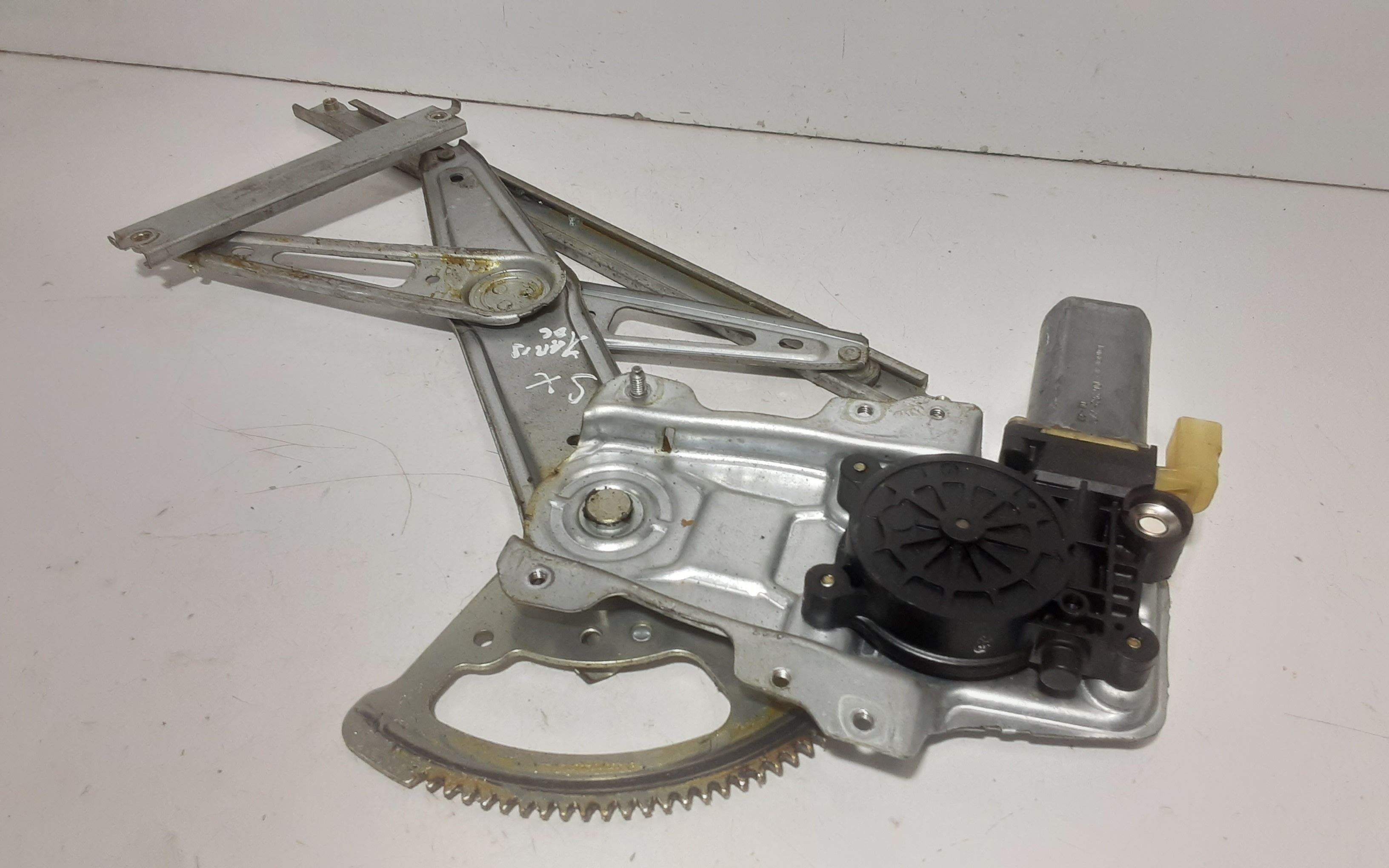 Cremagliera anteriore sinistra Guida TOYOTA Yaris Serie (05>08)