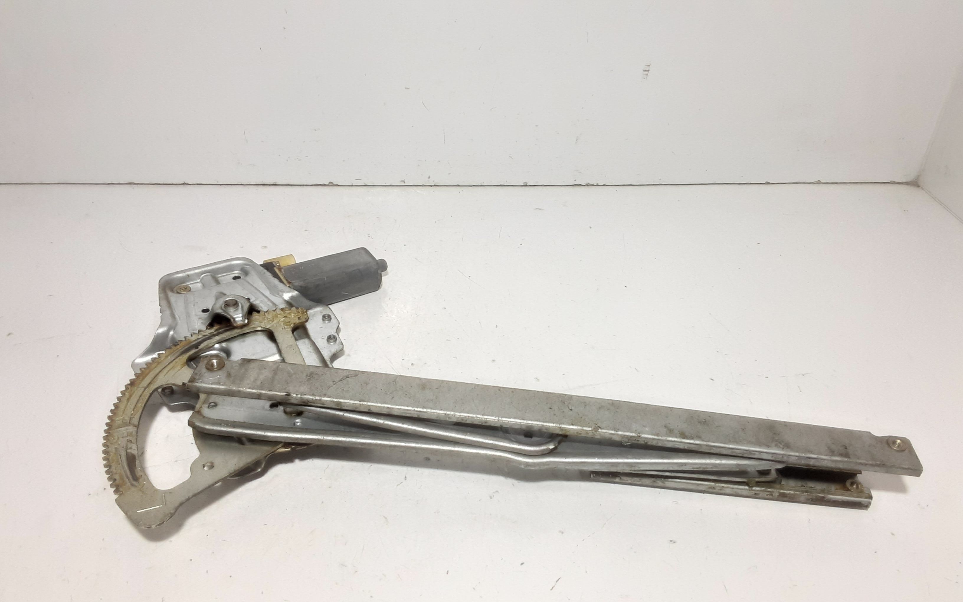 Cremagliera anteriore sinistra Guida TOYOTA Yaris Serie (05>08)