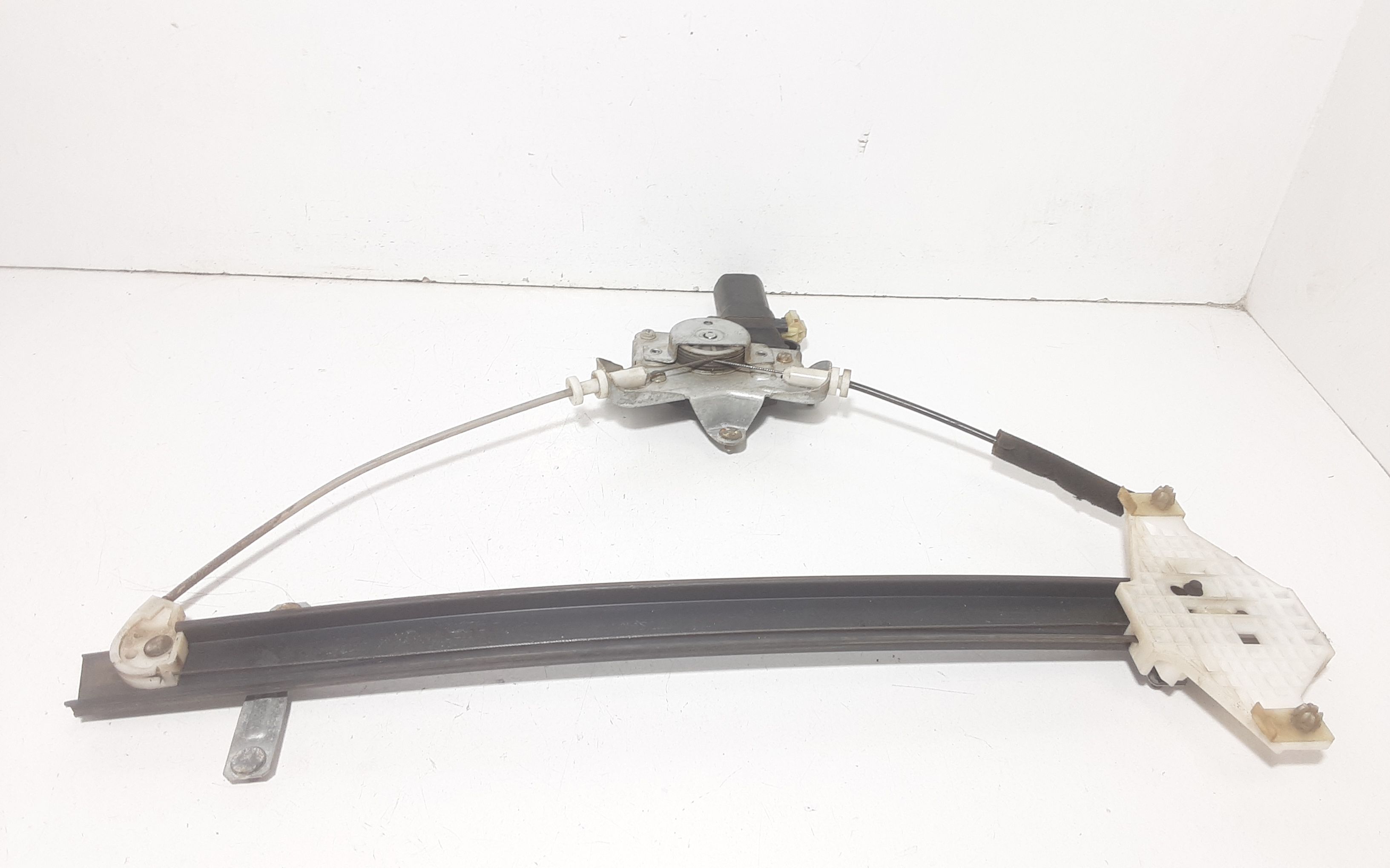 Cremagliera anteriore sinistra Guida HYUNDAI Terracan 2 Serie