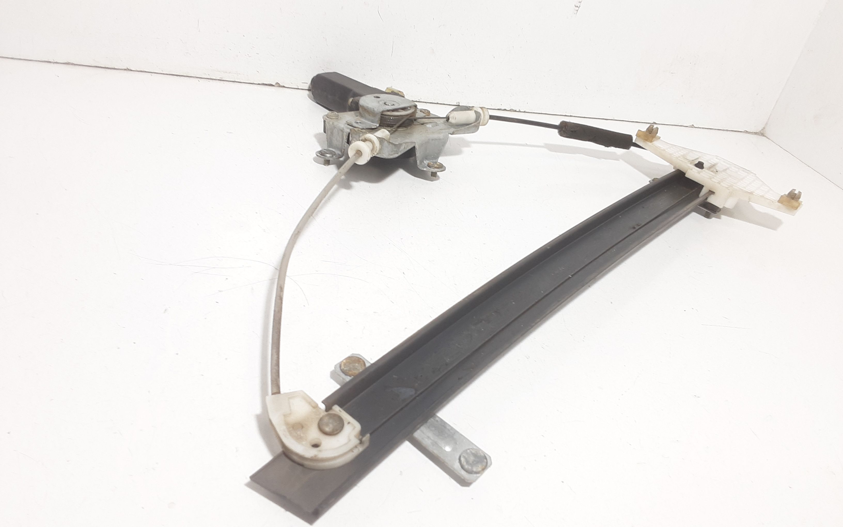 Cremagliera anteriore sinistra Guida HYUNDAI Terracan 2 Serie