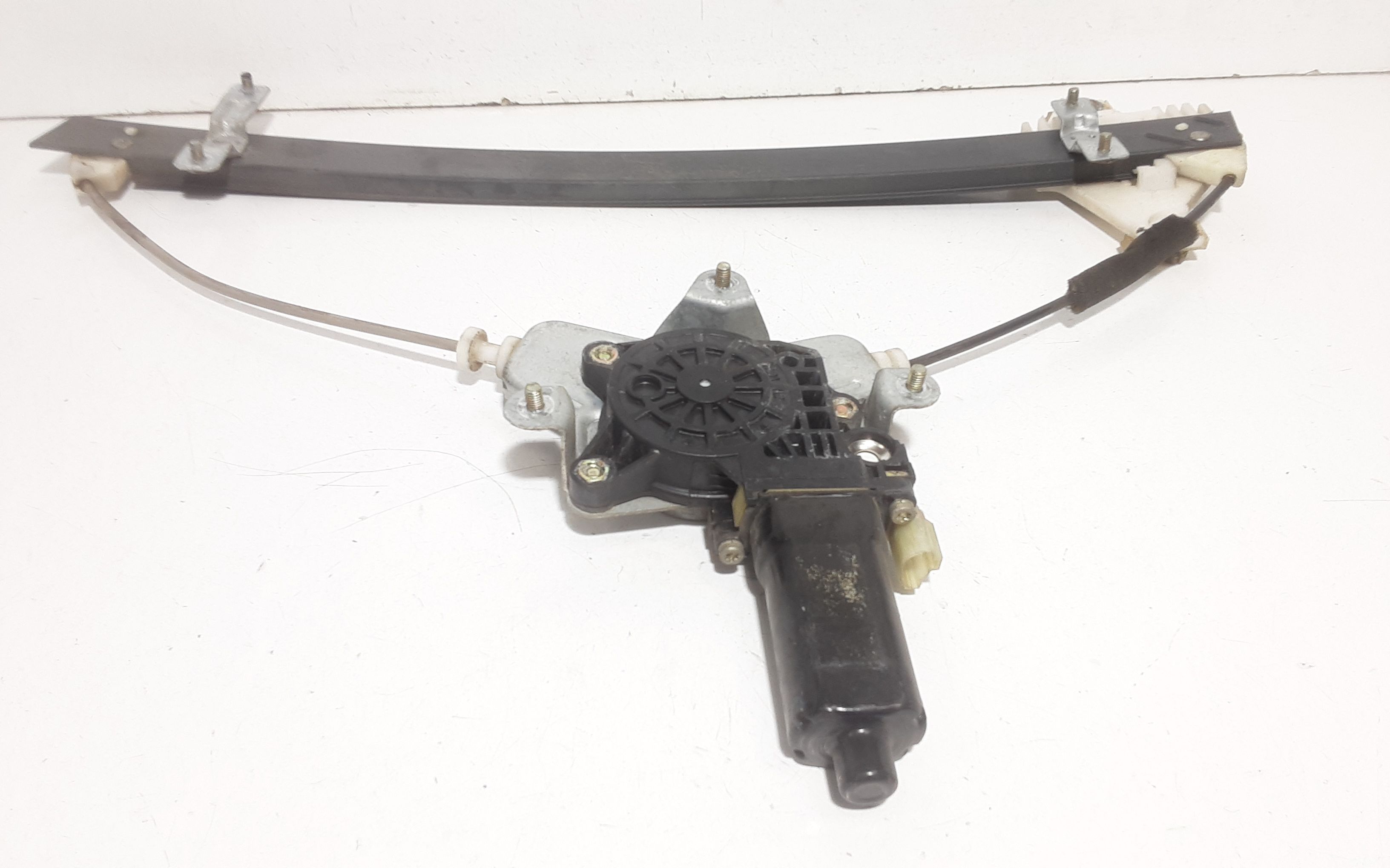 Cremagliera anteriore sinistra Guida HYUNDAI Terracan 2 Serie