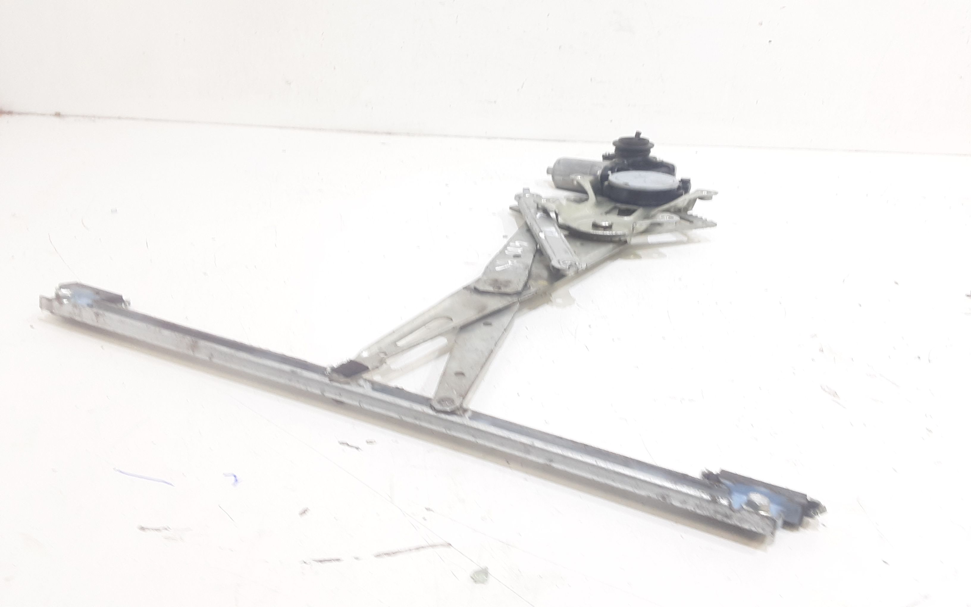 Cremagliera anteriore sinistra Guida TOYOTA Yaris Serie (05>08)