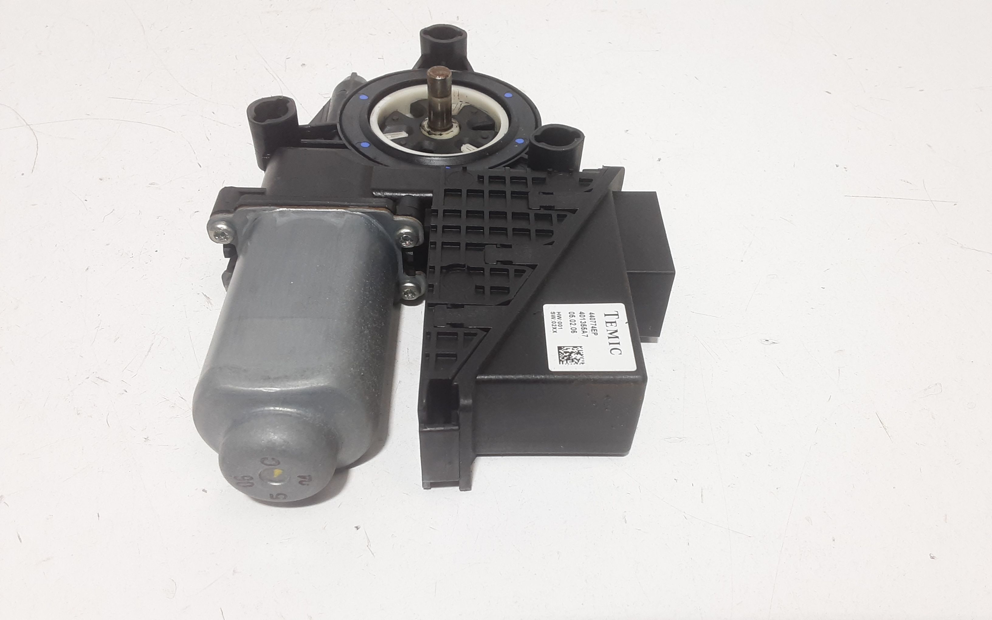 Motorino Alzavetro anteriore destra VOLKSWAGEN Polo 4 Serie