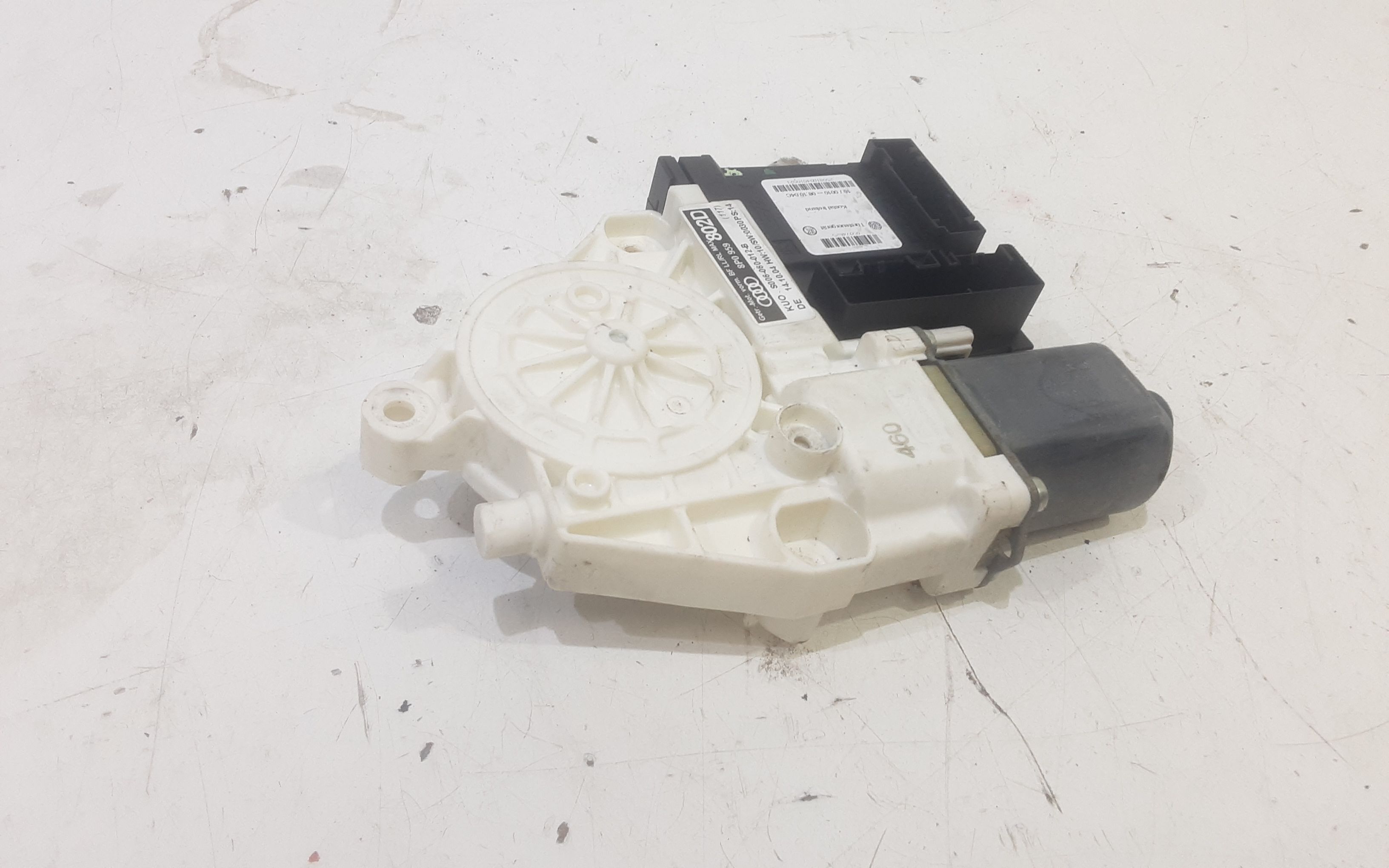 Motorino Alzavetro anteriore destra AUDI A3 Serie (8P1) (03>05)