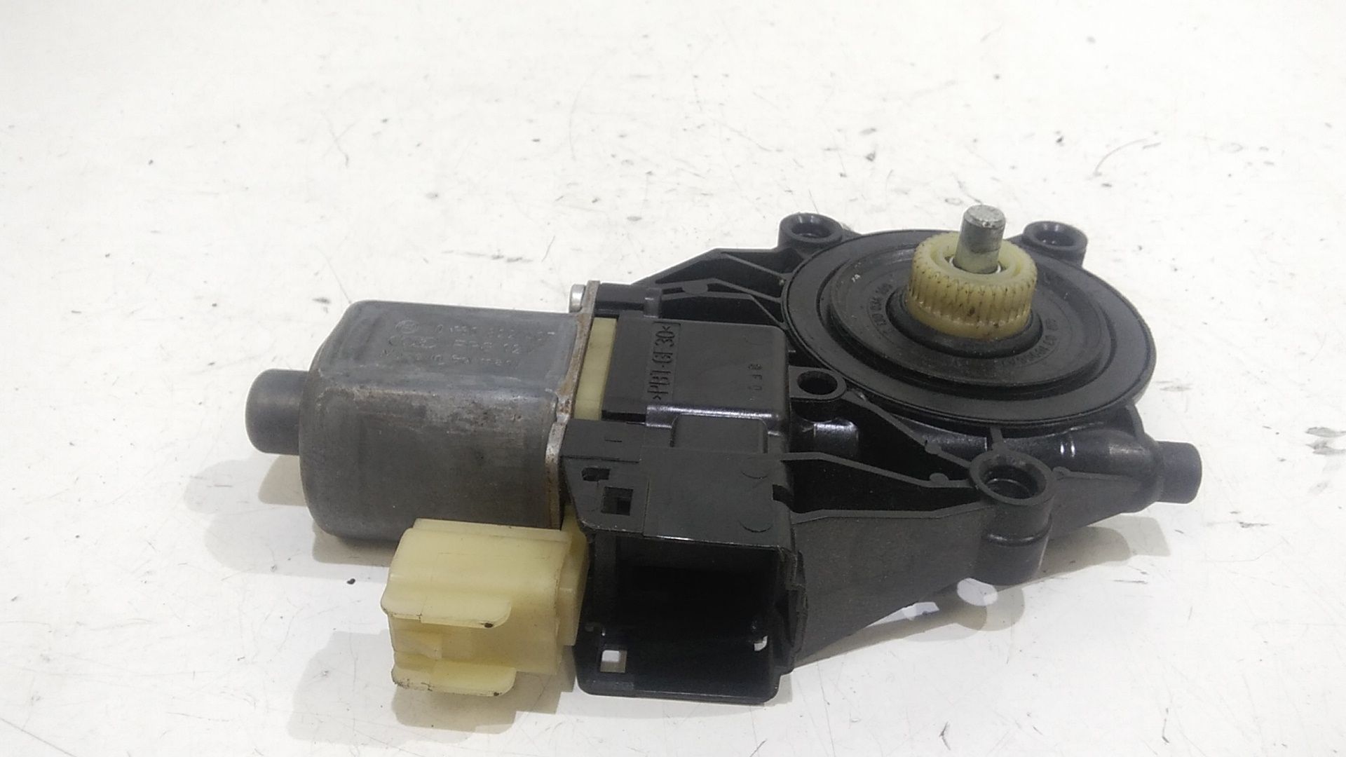 Motorino Alzavetro anteriore destra FORD Fiesta 6 Serie