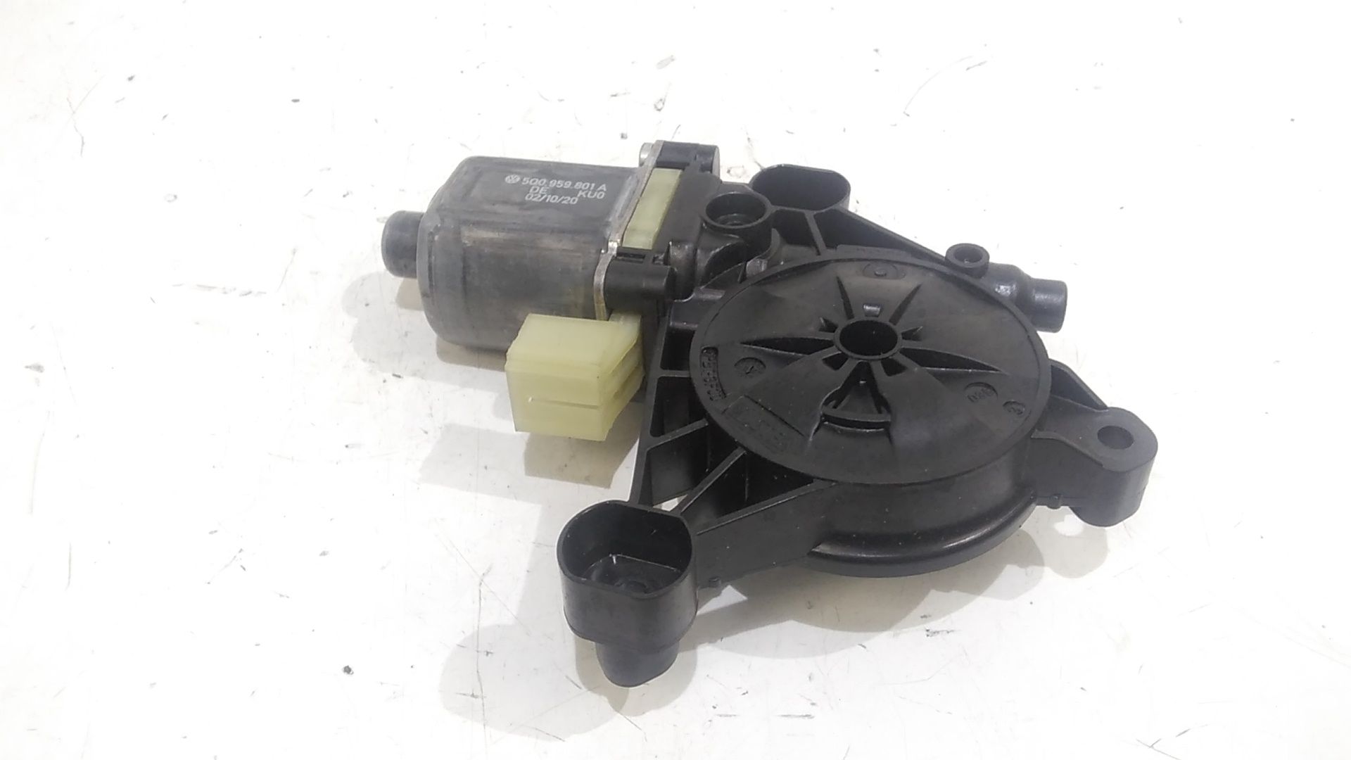 Motorino Alzavetro anteriore destra VOLKSWAGEN Golf Serie VIII (19>)