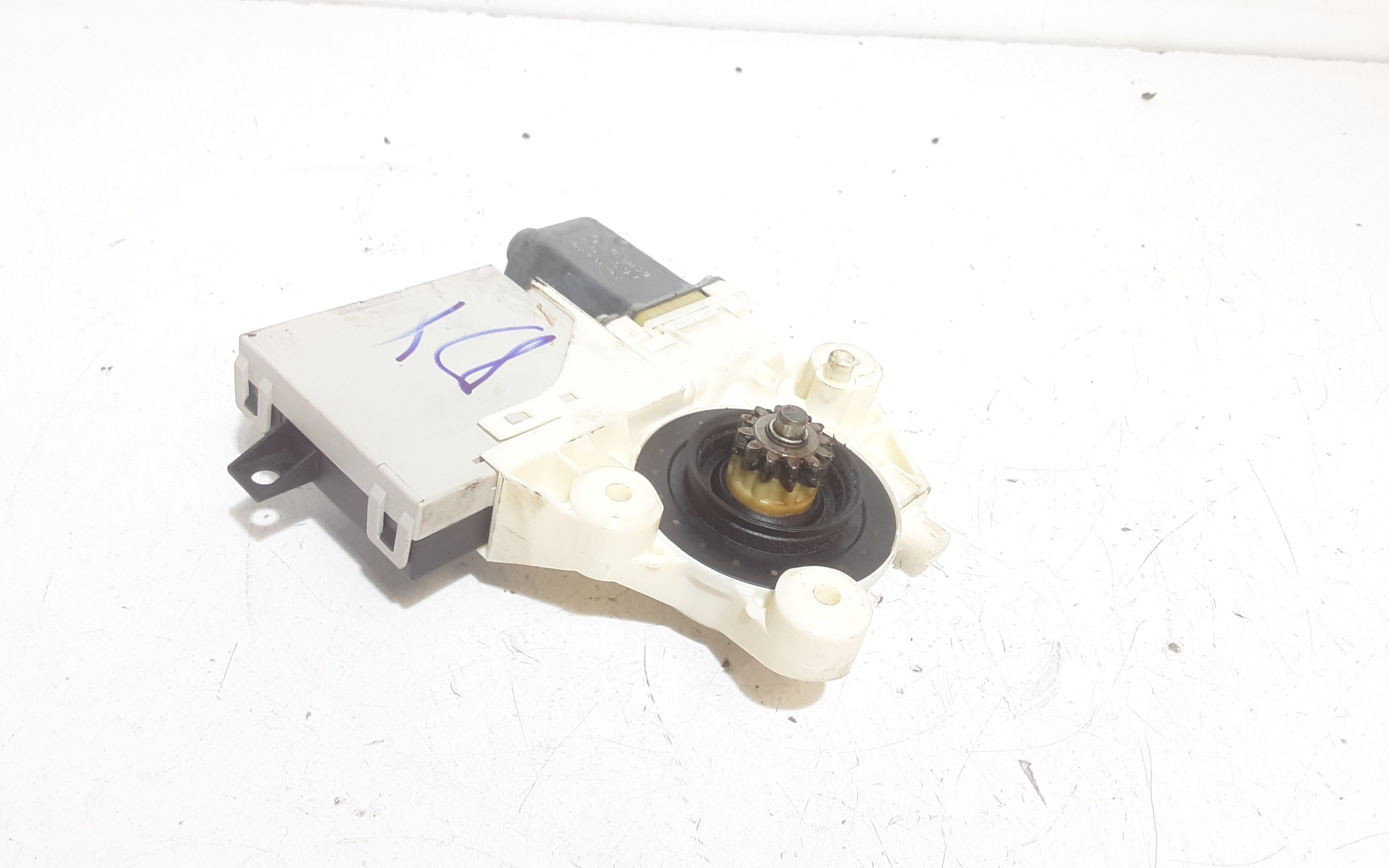 Motorino Alzavetro anteriore destra FORD Focus Berlina 4 Serie