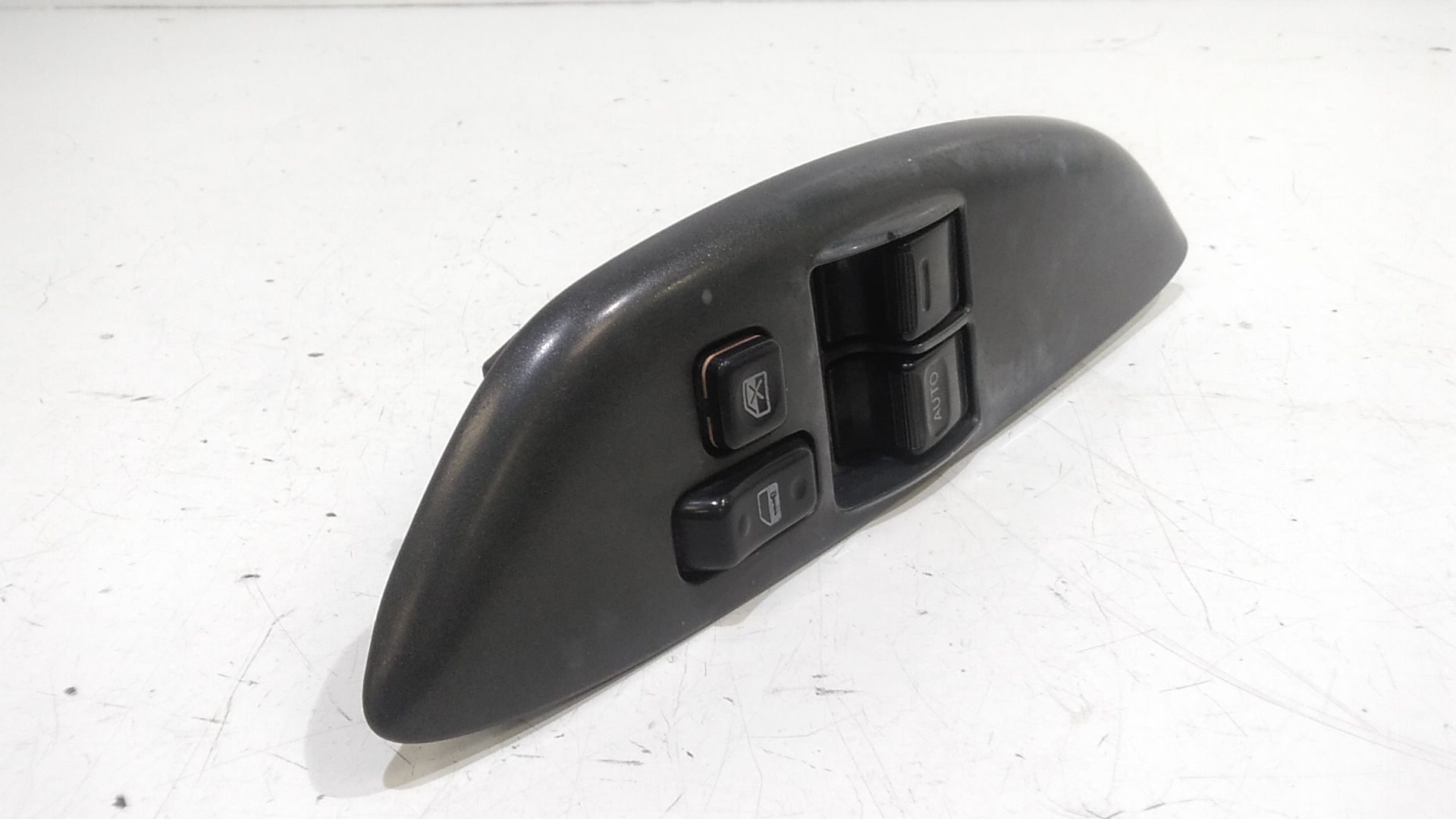 Pulsantiera anteriore sinistra Guida TOYOTA Yaris Serie (03>05)