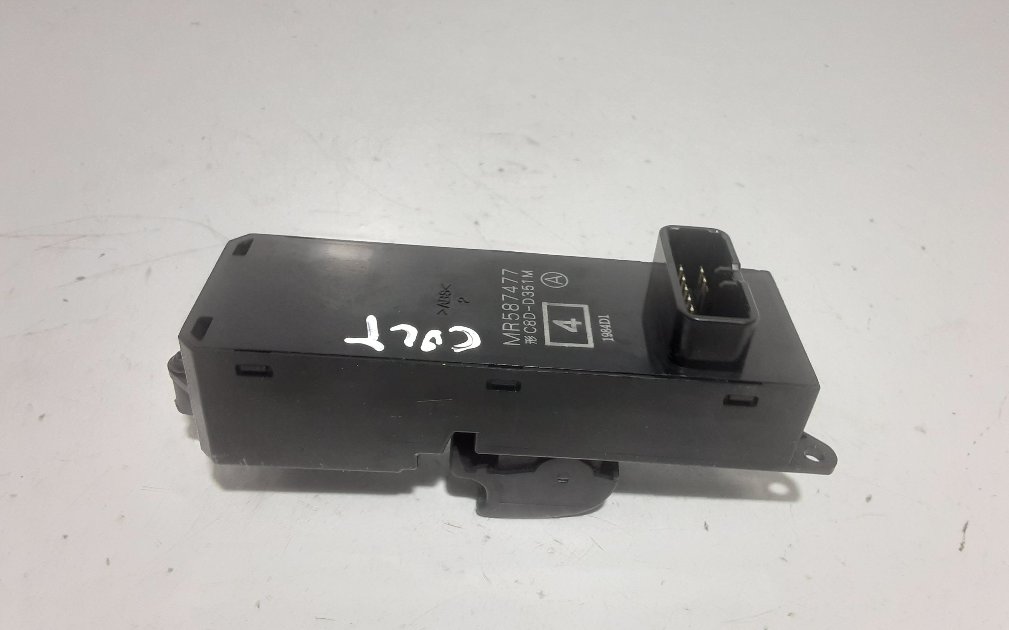 Pulsantiera anteriore sinistra Guida MITSUBISHI Colt Serie 5P (Z) (06>12)