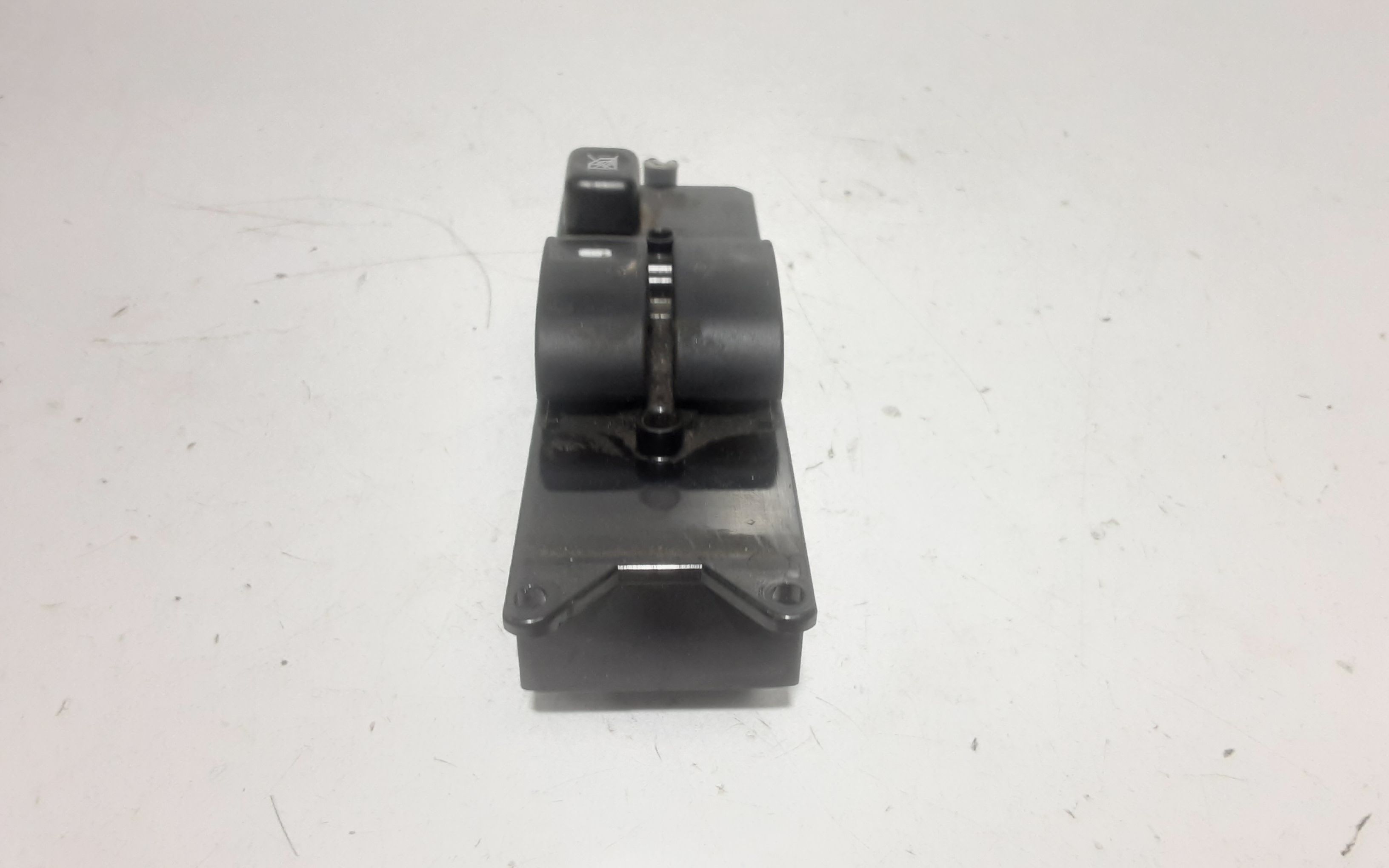 Pulsantiera anteriore sinistra Guida MITSUBISHI Colt Serie 5P (Z) (06>12)