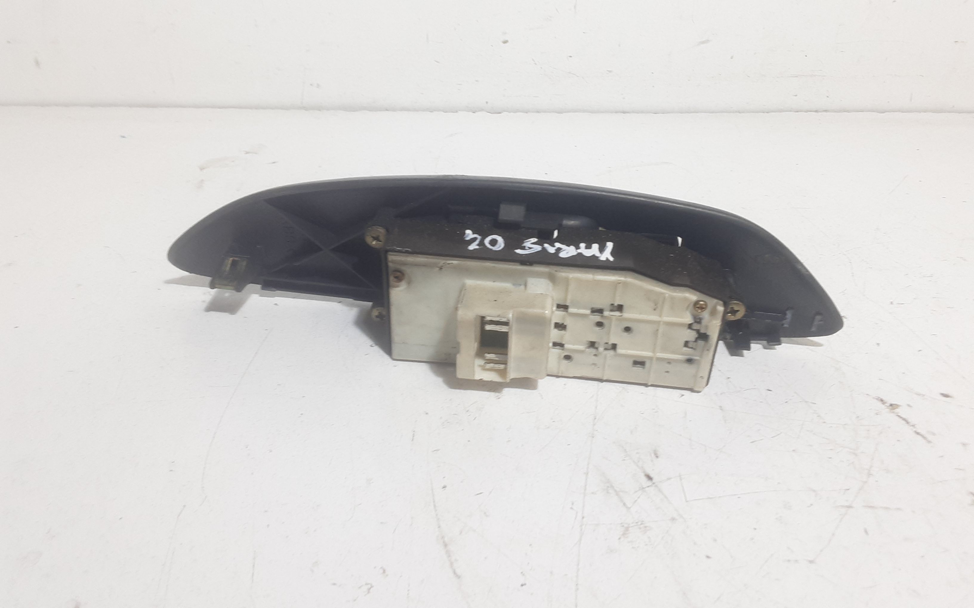 Pulsantiera anteriore sinistra Guida TOYOTA Yaris Serie (03>05)