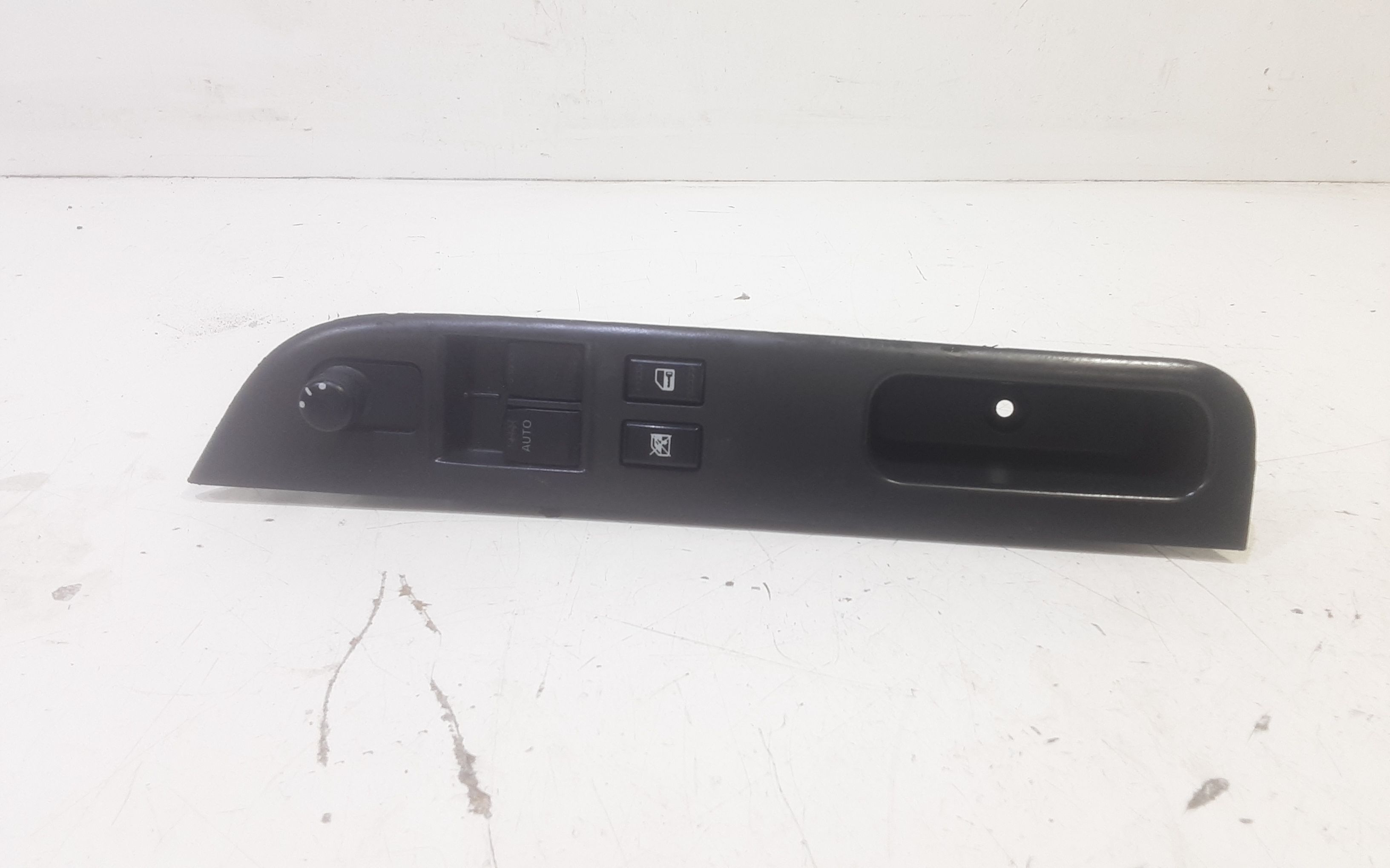 Pulsantiera anteriore sinistra Guida SUZUKI Swift 4 Serie (04>10)