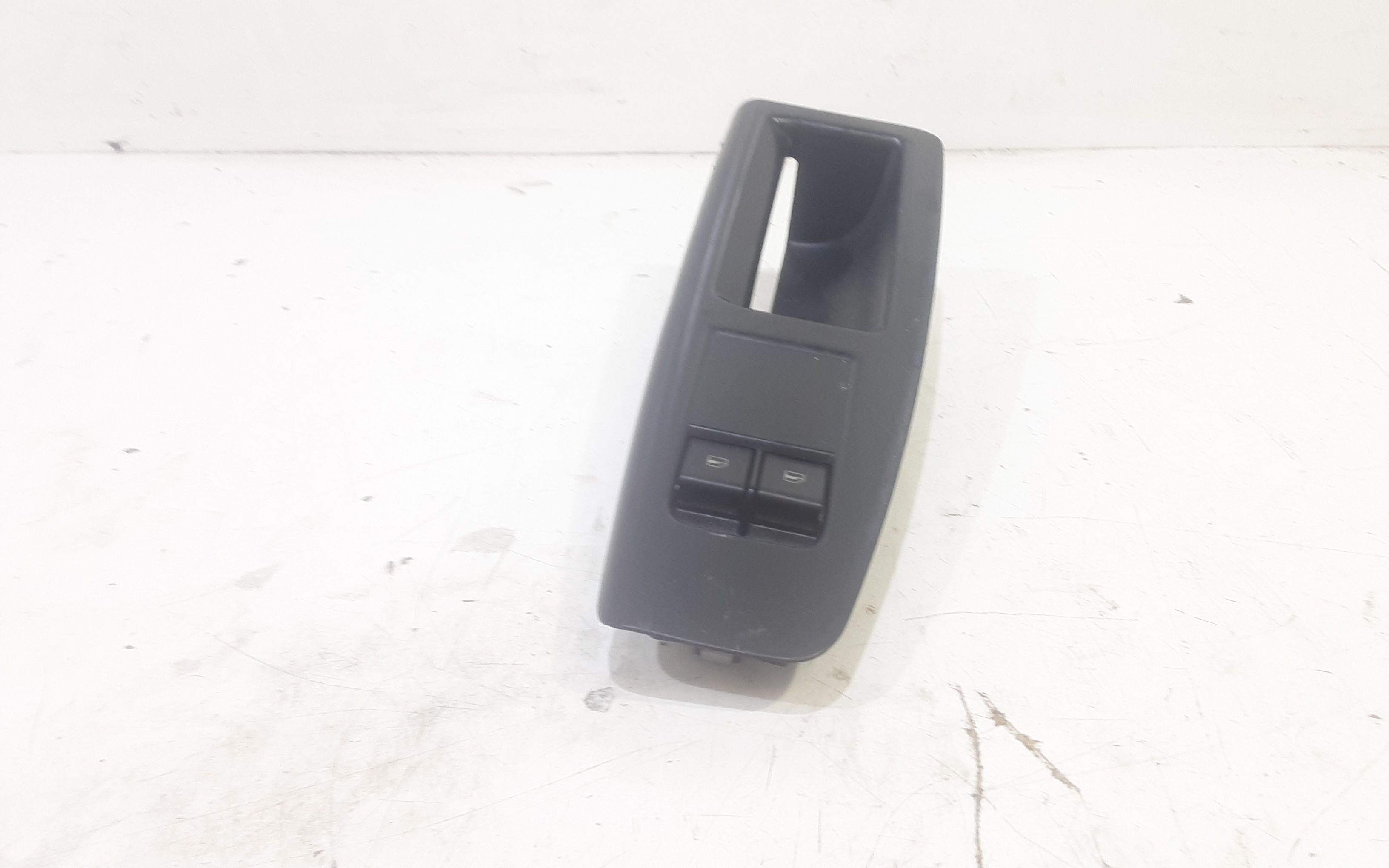 Pulsantiera anteriore sinistra Guida VOLKSWAGEN Polo 4 Serie