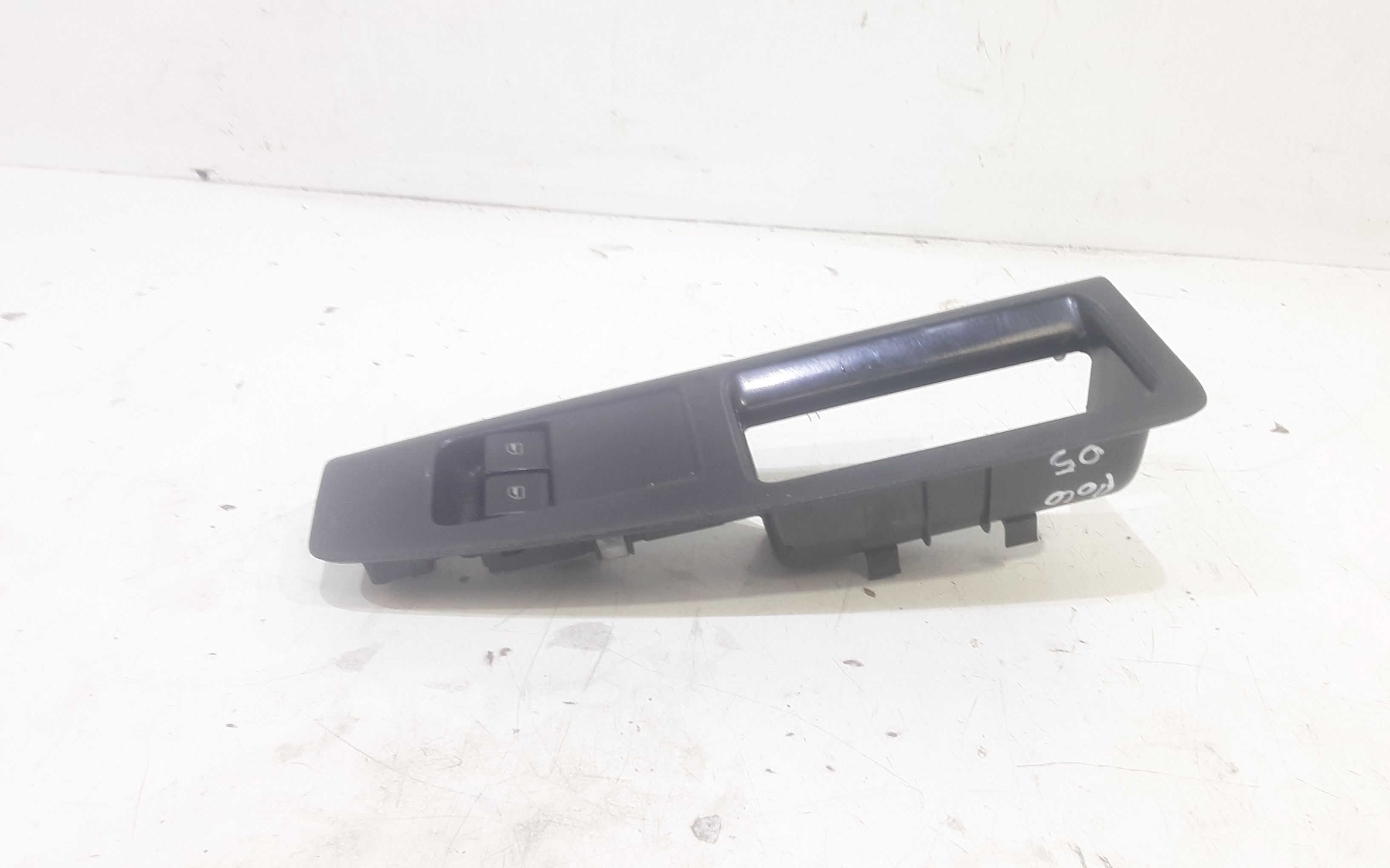 Pulsantiera anteriore sinistra Guida VOLKSWAGEN Polo 4 Serie