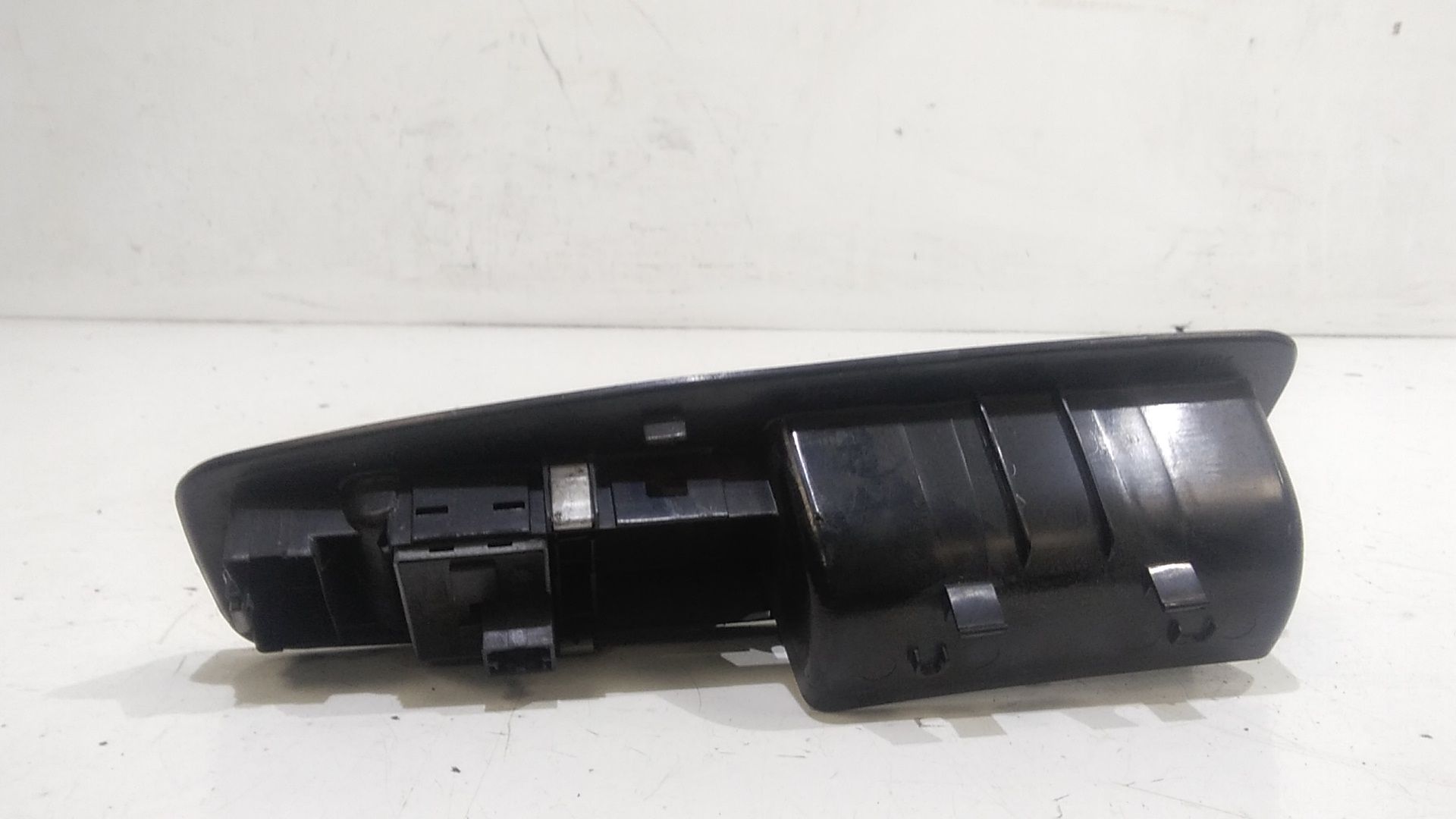 Pulsantiera anteriore sinistra Guida VOLKSWAGEN Polo 4 Serie