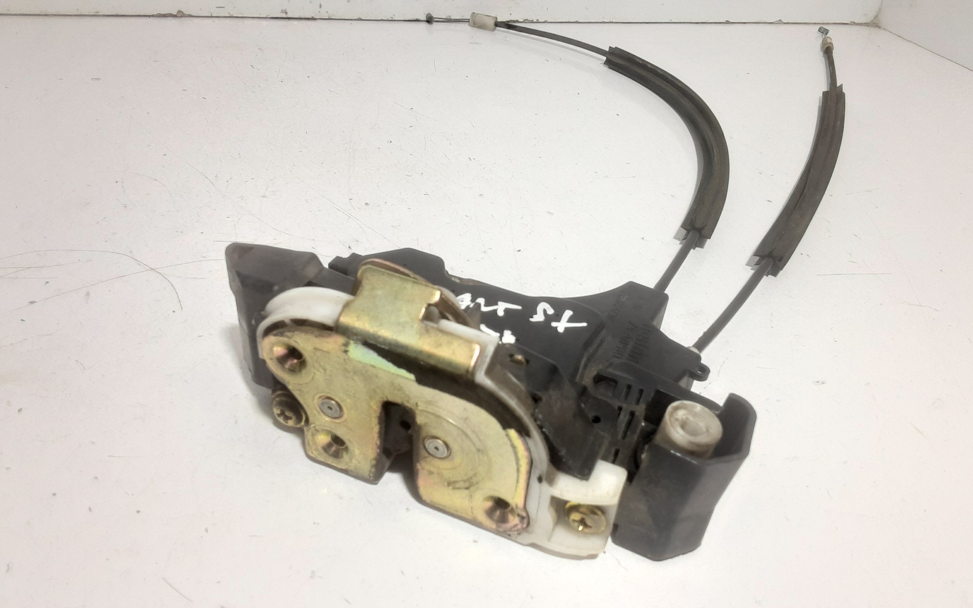 Serratura Anteriore Sinistra MITSUBISHI Colt Serie 5P (Z) (06>12)