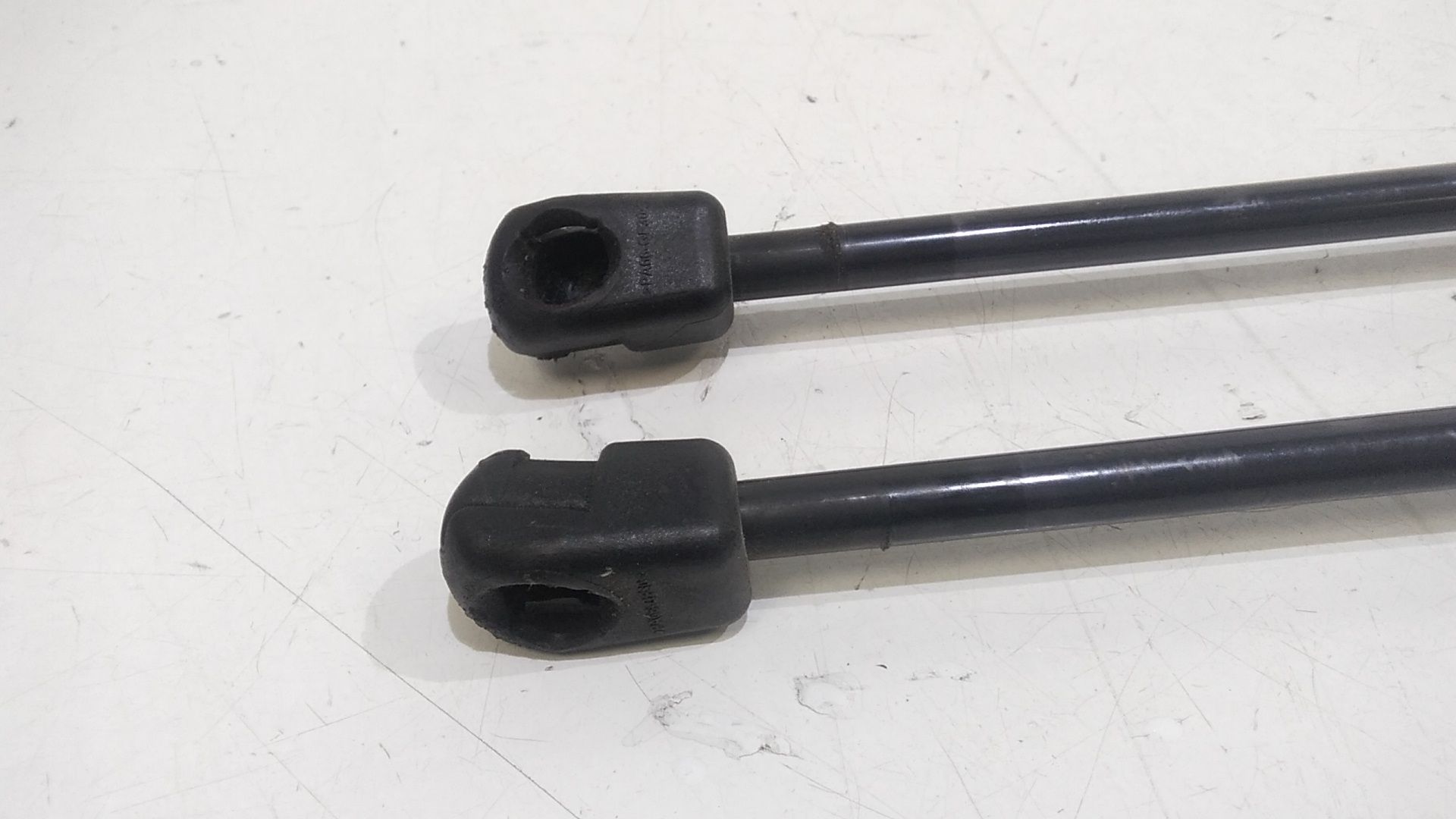 Pistoncini cofano Post. VOLKSWAGEN T-CROSS Serie (19>)