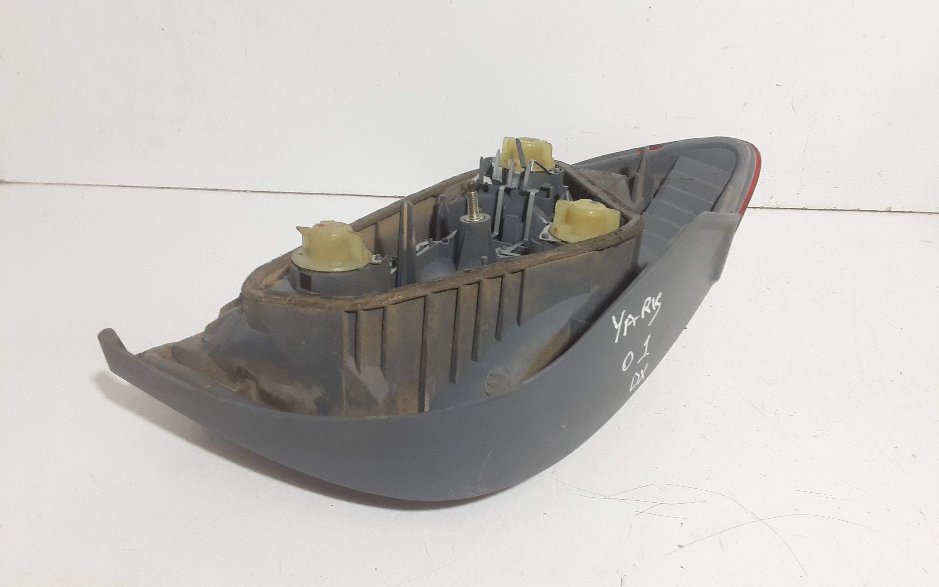 Stop fanale posteriore Destro Passeggero TOYOTA Yaris Serie (99>03)