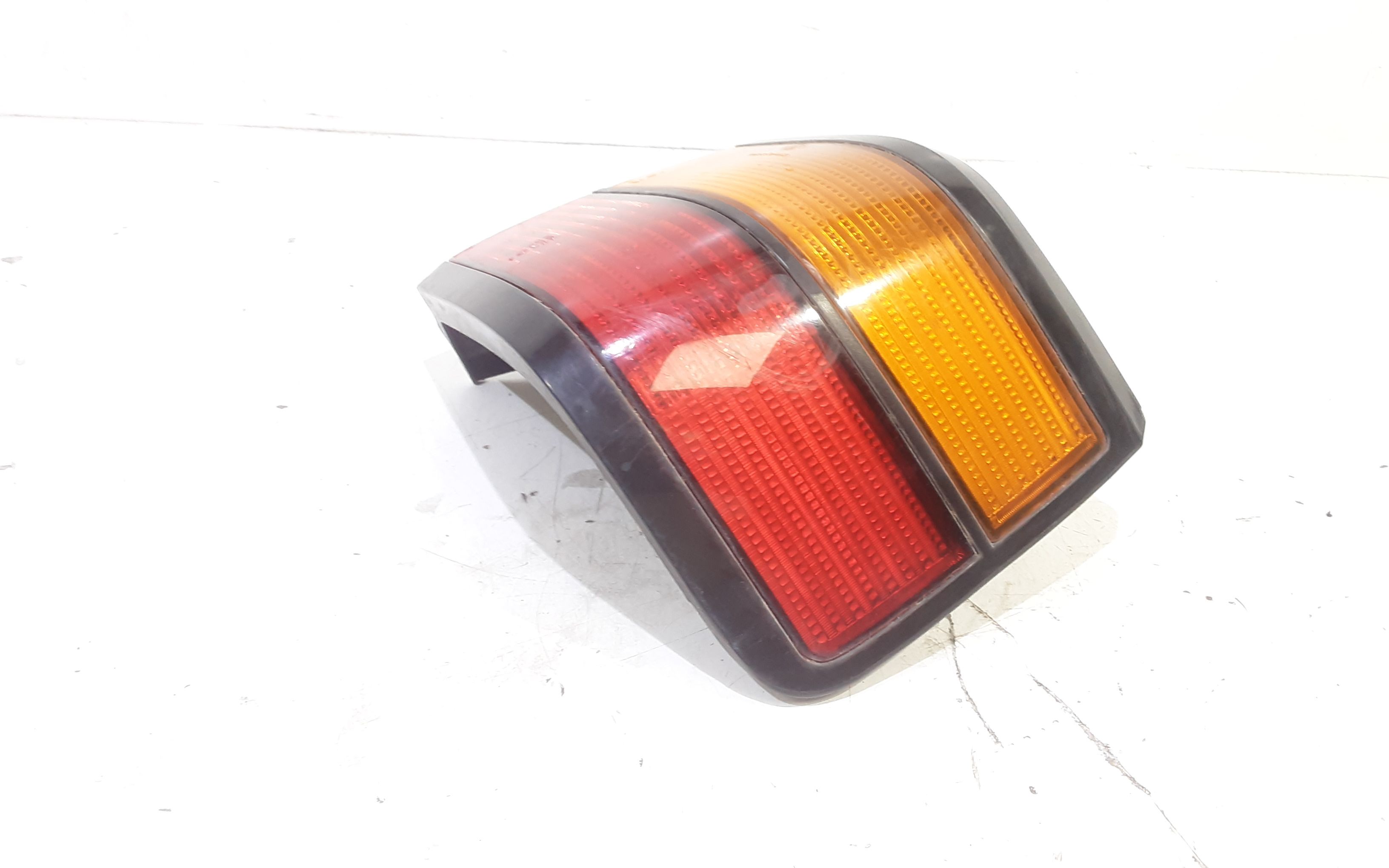 Stop fanale posteriore Destro Passeggero VOLKSWAGEN Passat Berlina 2 Serie