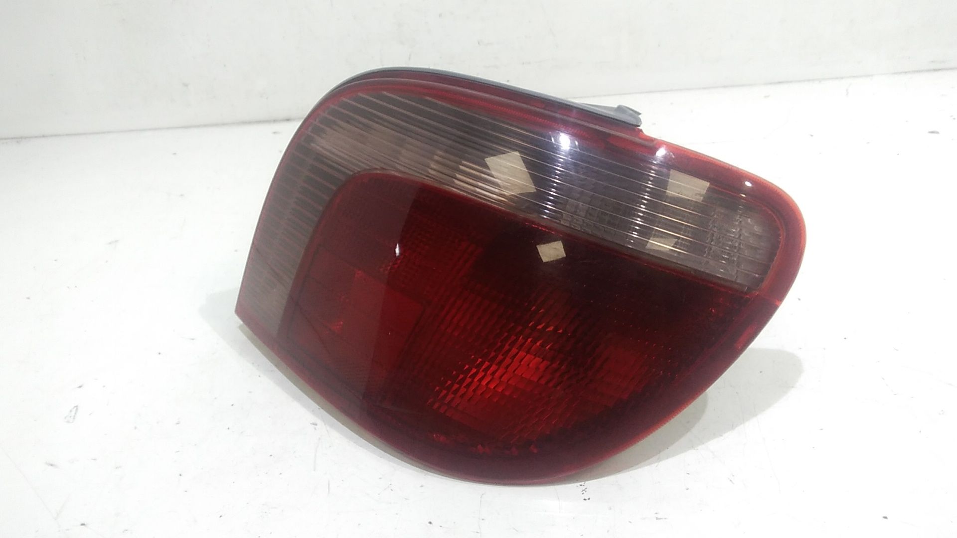 Stop fanale posteriore Destro Passeggero TOYOTA Yaris Serie (99>03)