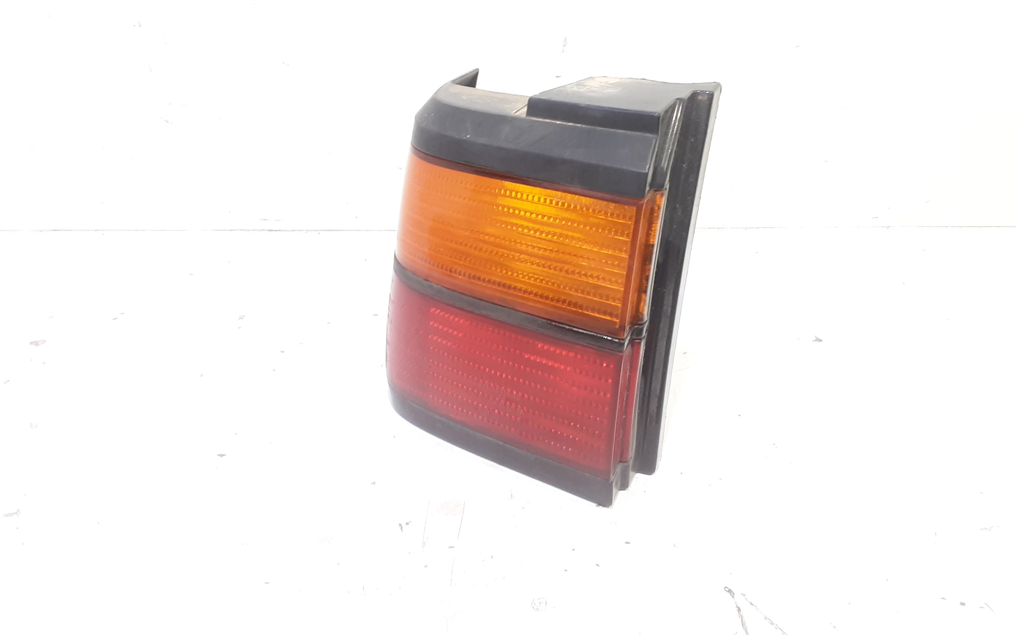 Stop fanale Posteriore sinistro lato Guida VOLKSWAGEN Passat Berlina 2 Serie