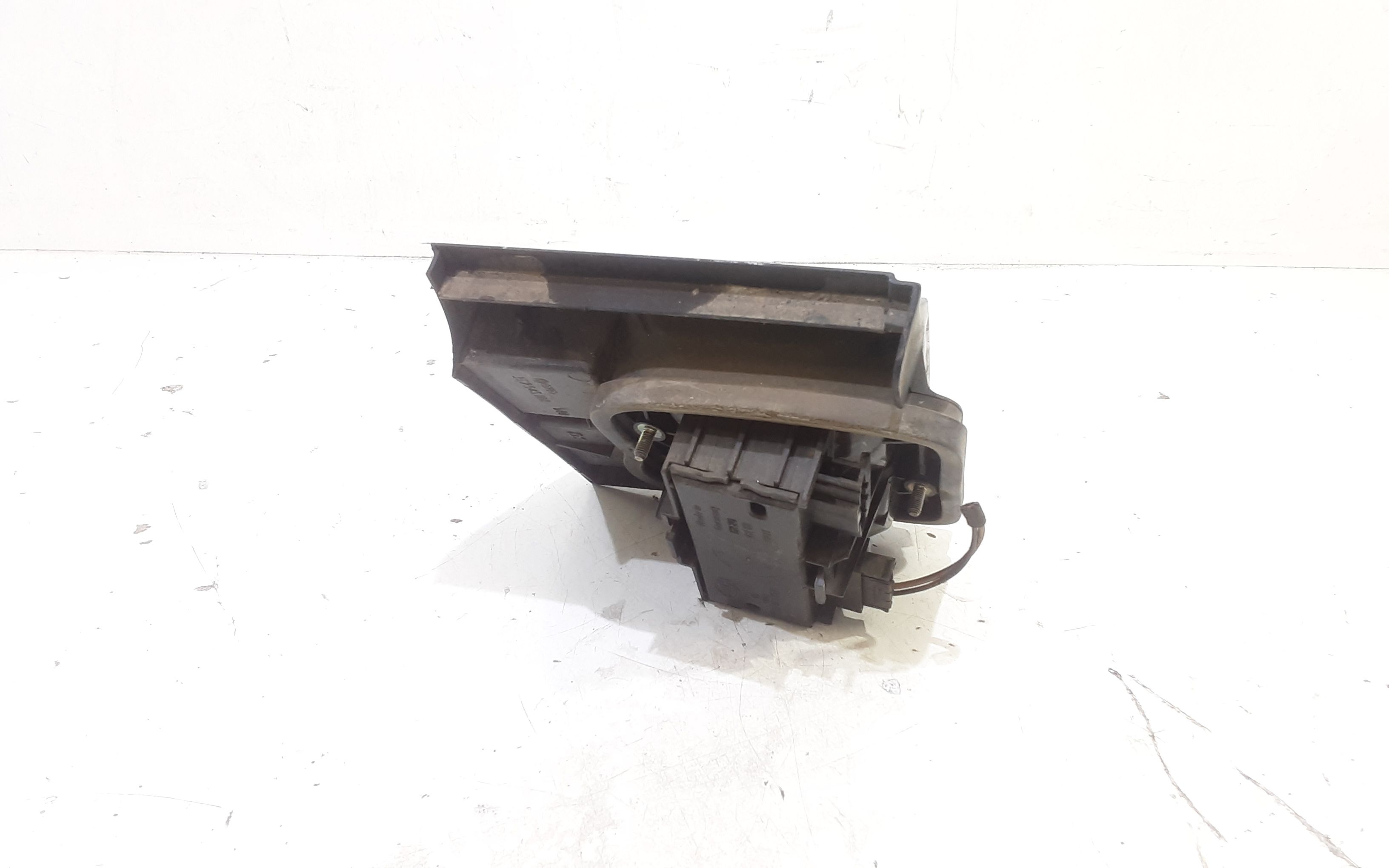 Stop Posteriore Destro Integrato nel Portello VOLKSWAGEN Passat Berlina 2 Serie